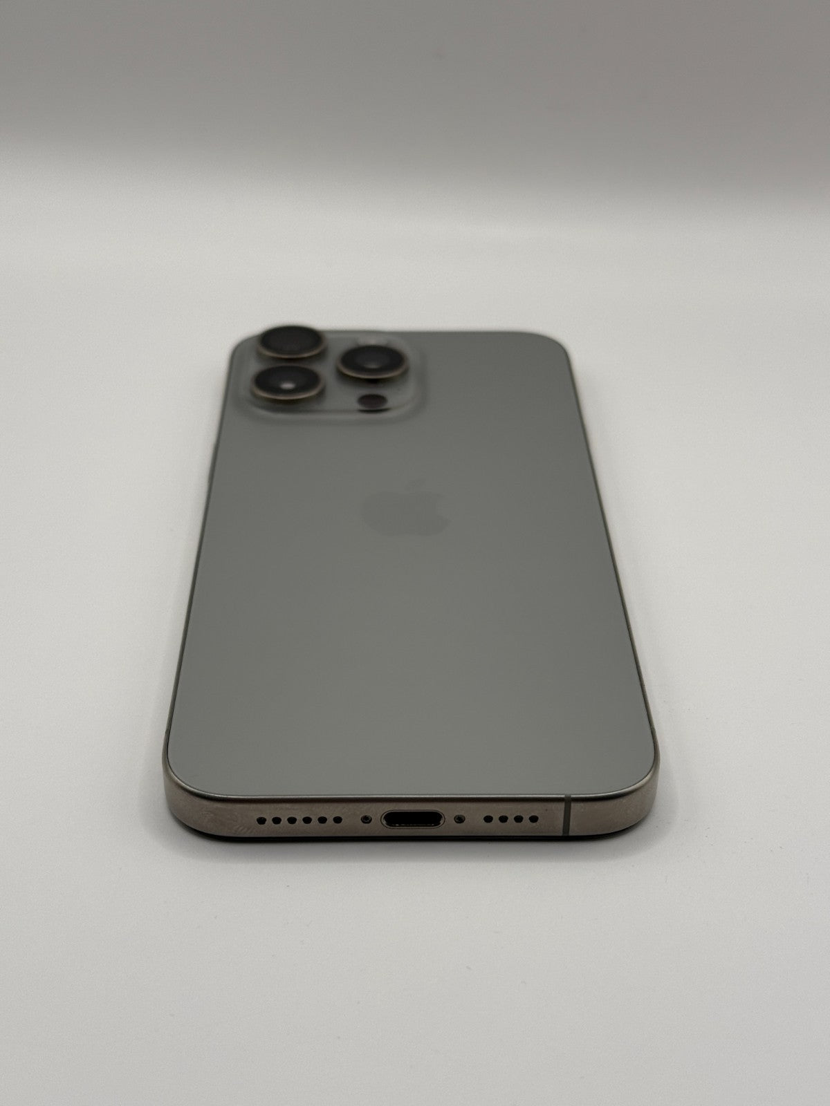 Apple Iphone 15 Pro Max Natural Titanium 256GB Very Good Condition Unlocked
