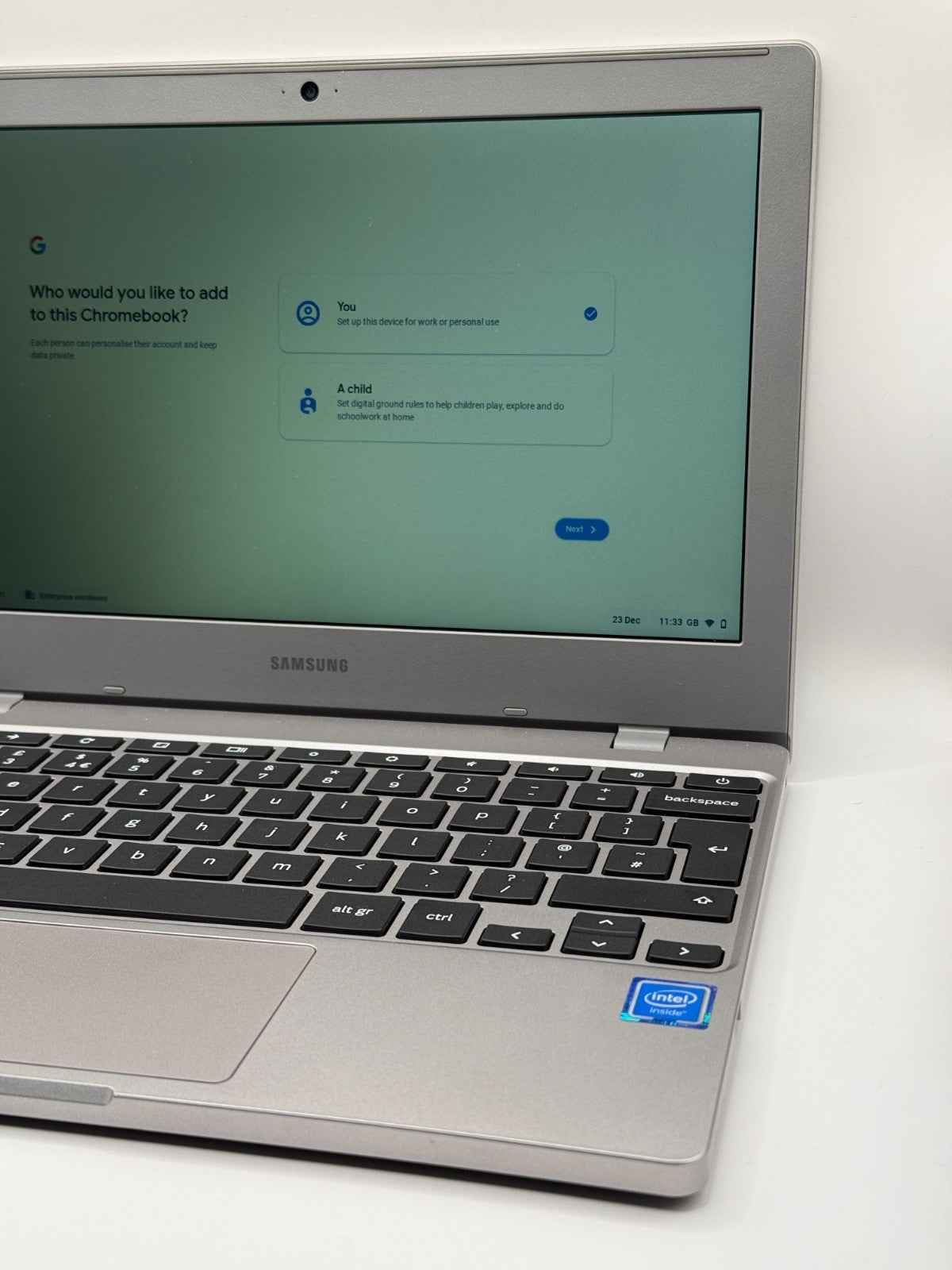 Samsung Galaxy Chromebook 11.6 64GB eMMC Intel Celeron N4500 1.10GHz 4GB