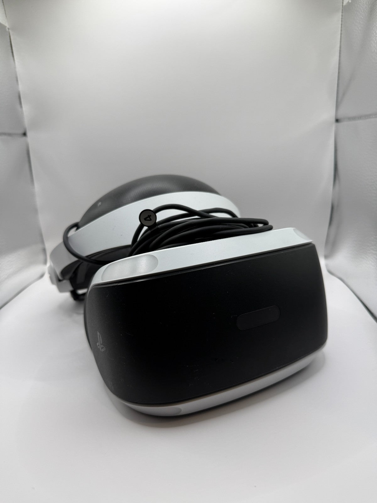Sony PlayStation VR Virtual Reality Set 2017 for PlayStation 4 and 4 Pro