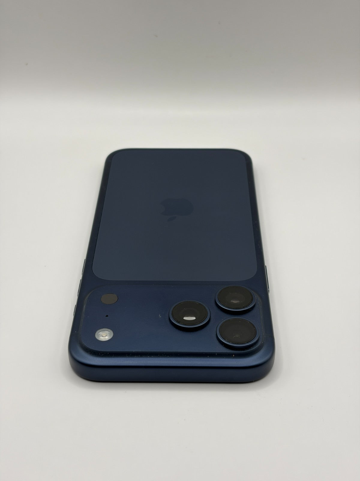 Apple Iphone 17 Pro Max 5G 256GB Deep Blue Unlocked Excellent Condition