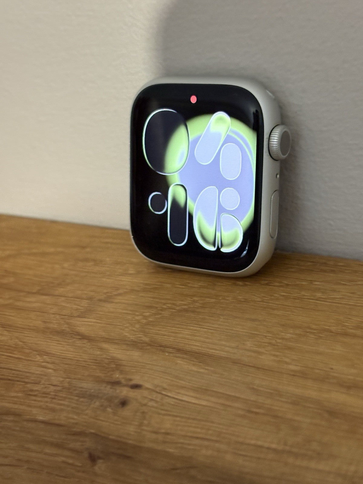 Apple Watch Series 8 45mm (PP150) Silver Aluminum Case with Black Band GPS