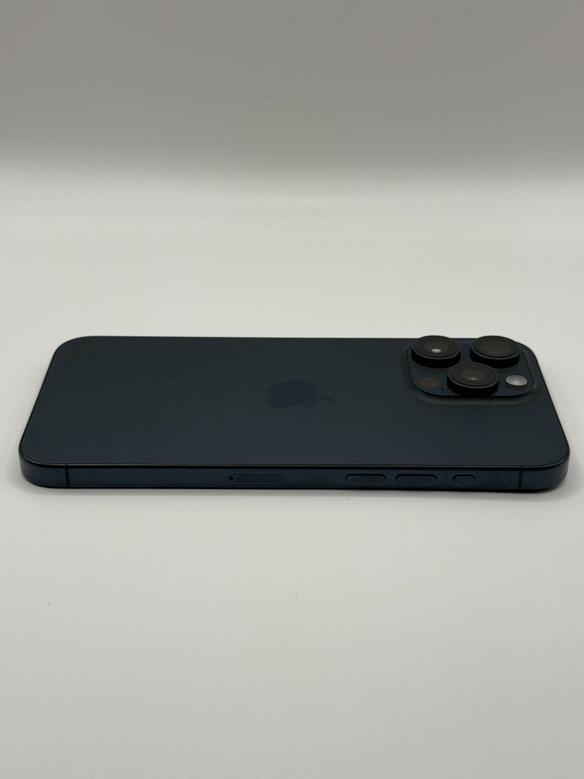 Apple Iphone 15 Pro Max Blue Titanium 256GB Very Good Condition Unlocked