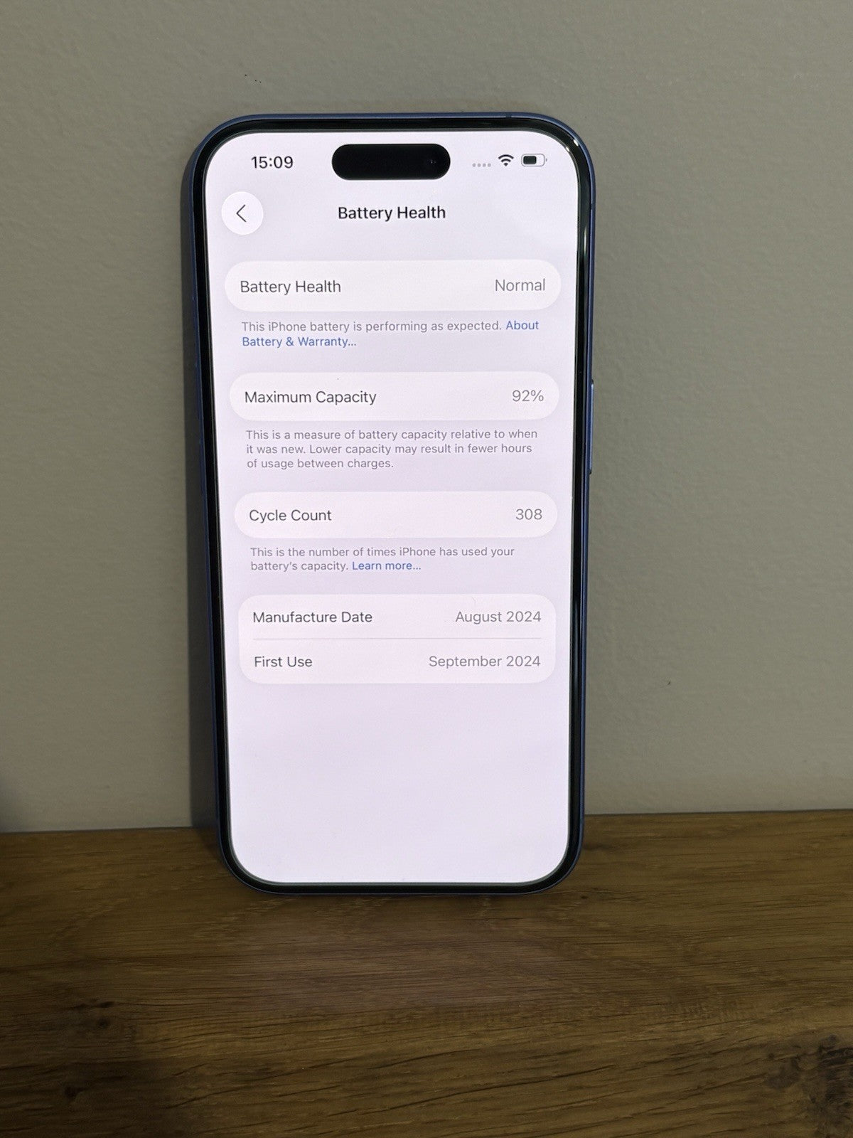 Apple iPhone 16 128GB 5G (0113617) Blue Unlocked Excellent Condition Warranty