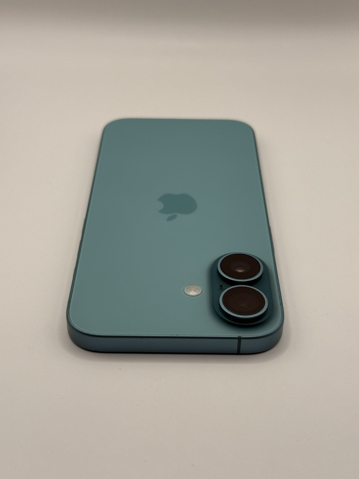 Apple Iphone 16 128GB Teal 5G Unlocked Excellent Condition Warranty Boxed