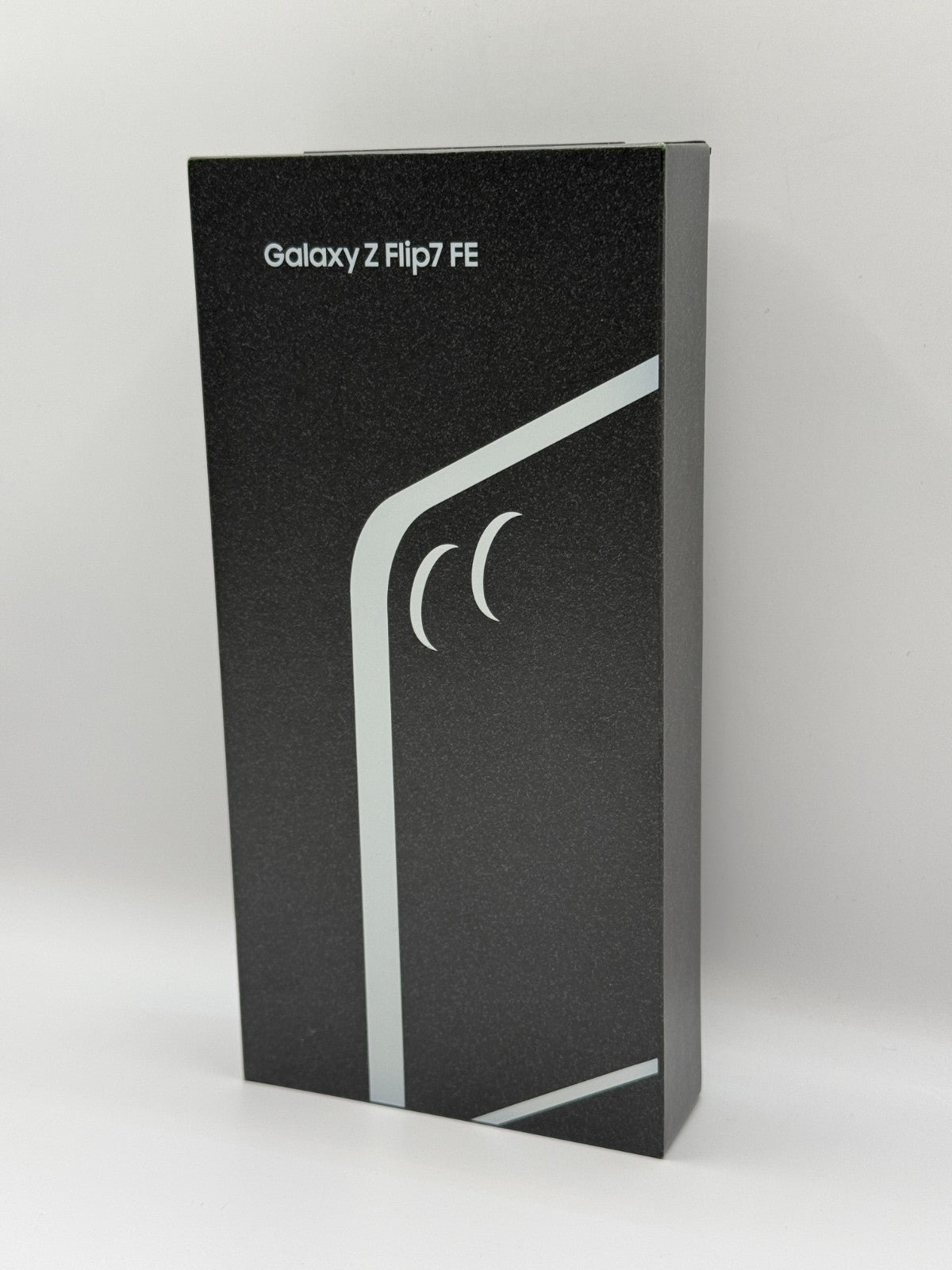 Samsung Galaxy Z Flip7 FE AI Phone 256GB 8GB Black Unlocked Brand New Sealed