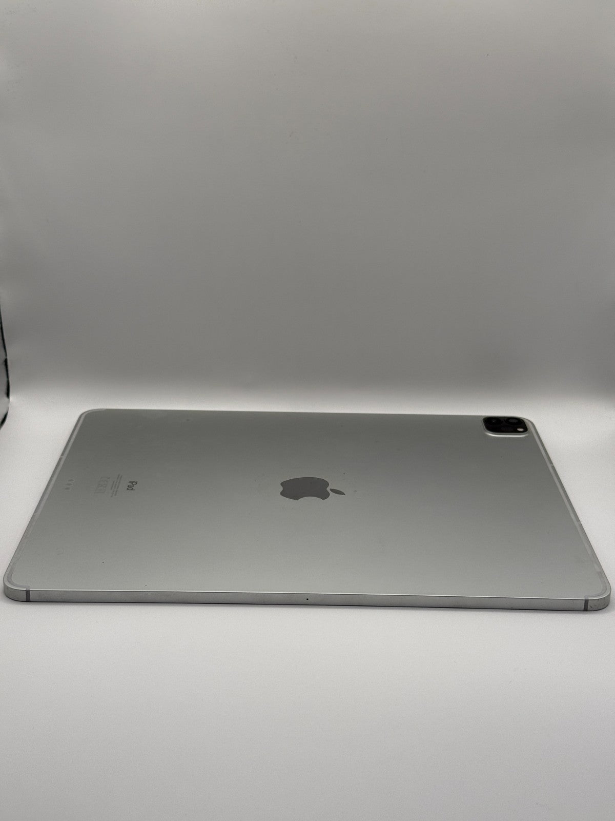 Apple Ipad Pro 5th Generation 256GB Wi-Fi Cellular 12.9 Silver Boxed Warranty