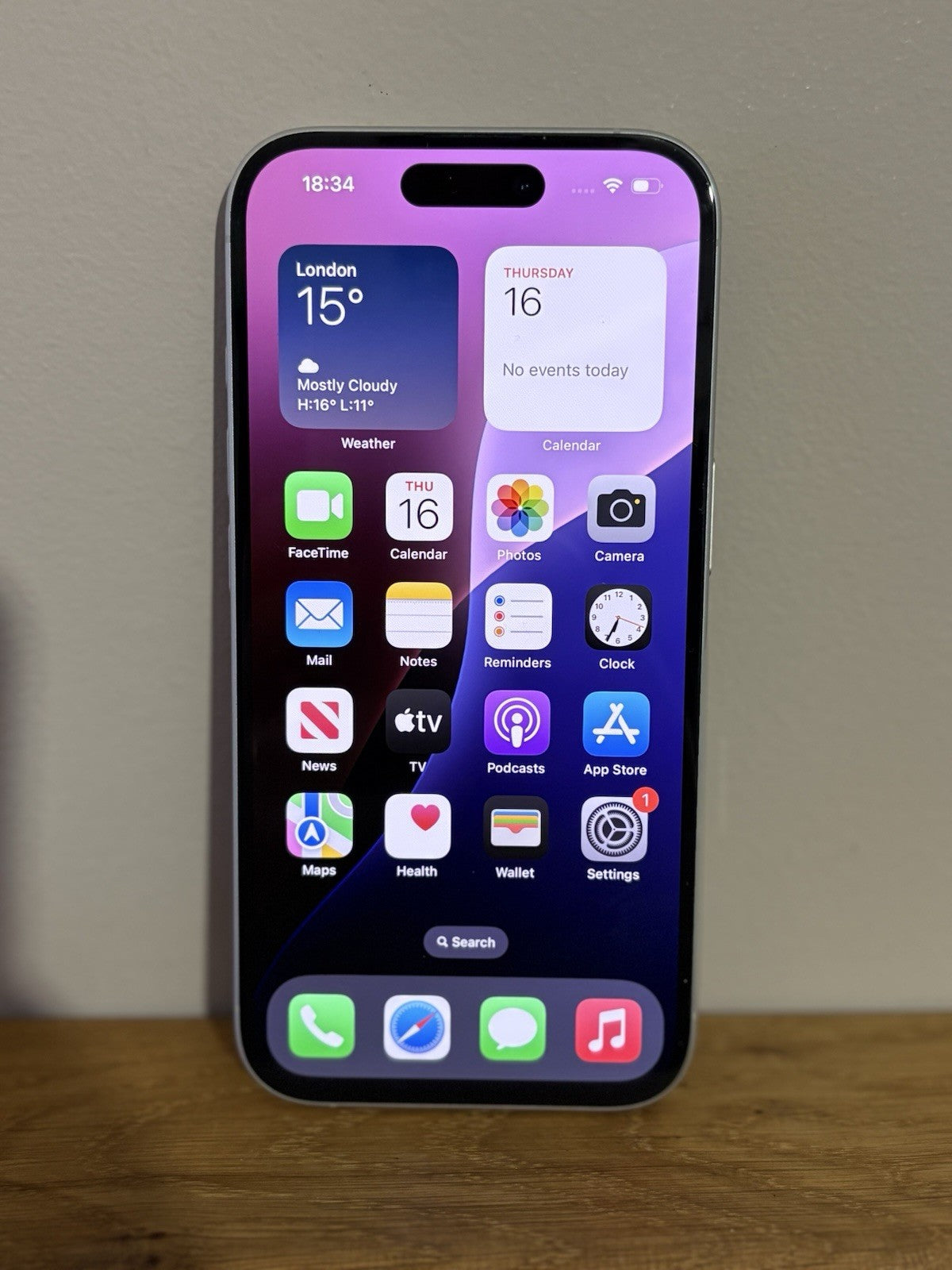 Apple iPhone 16 128GB 5G (0813679) White Unlocked Pristine Condition Warranty