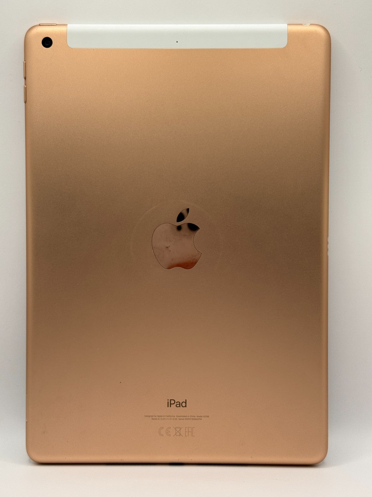 Apple Ipad 7th Generation Gold 32GB WiFi and 4G Cellular Very Good Condition