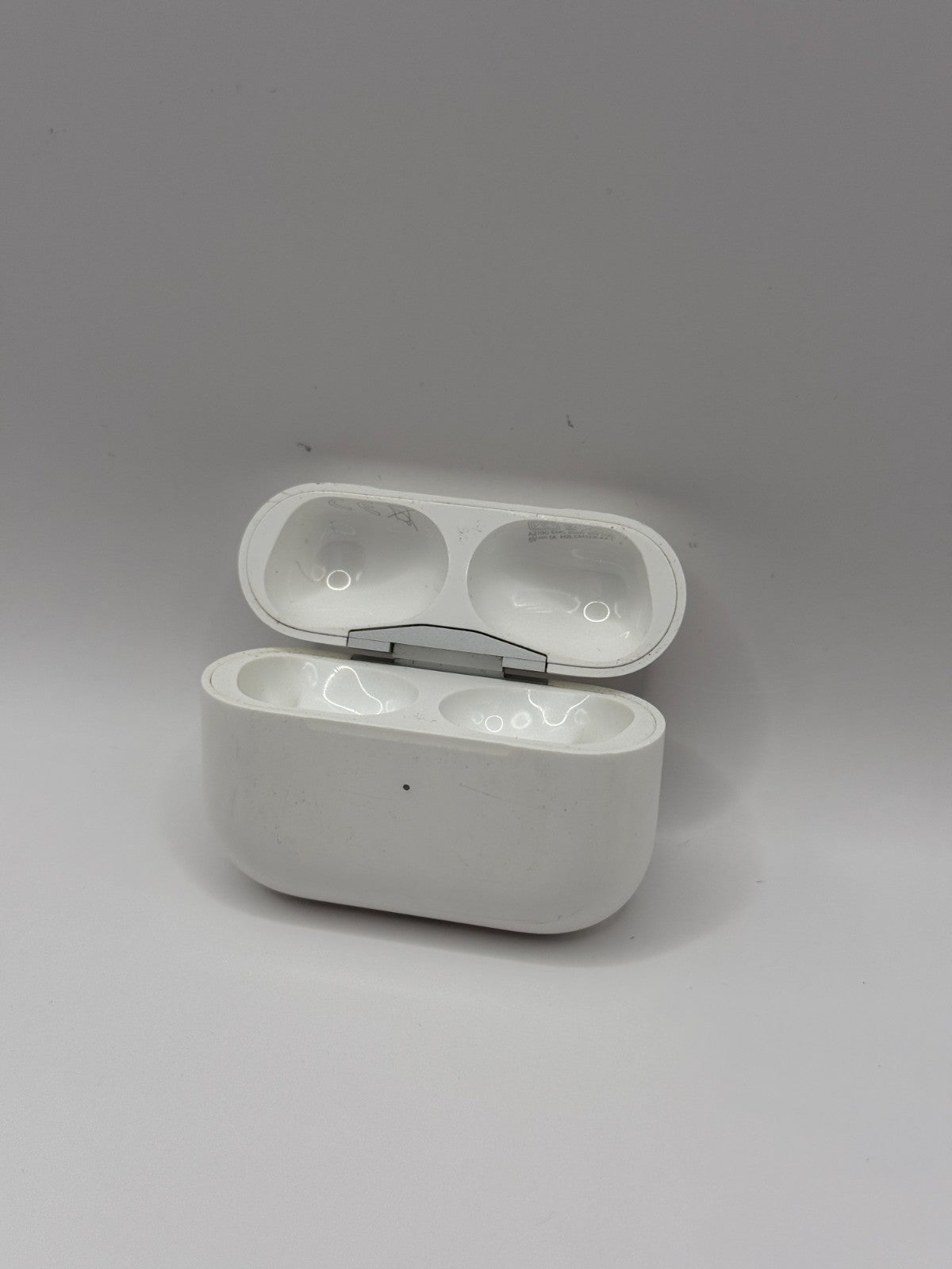 Apple Airpods Pro 1st Generation Charging Case Only White Very Good Condition