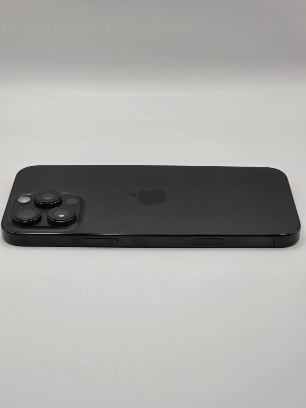 Apple Iphone 16 Pro Max 256GB 5G Unlocked Black Titanium Very Good Condition
