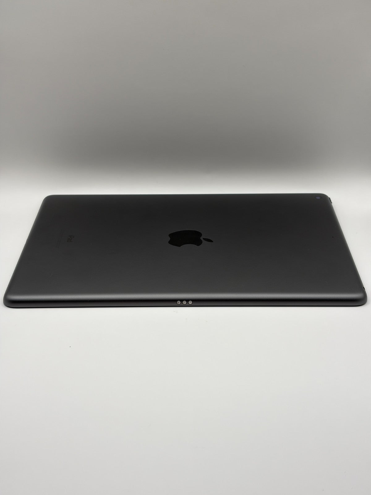 Apple Ipad 9th Generation 64GB Wi-Fi 10.2in Grey Very Good Condition Boxed