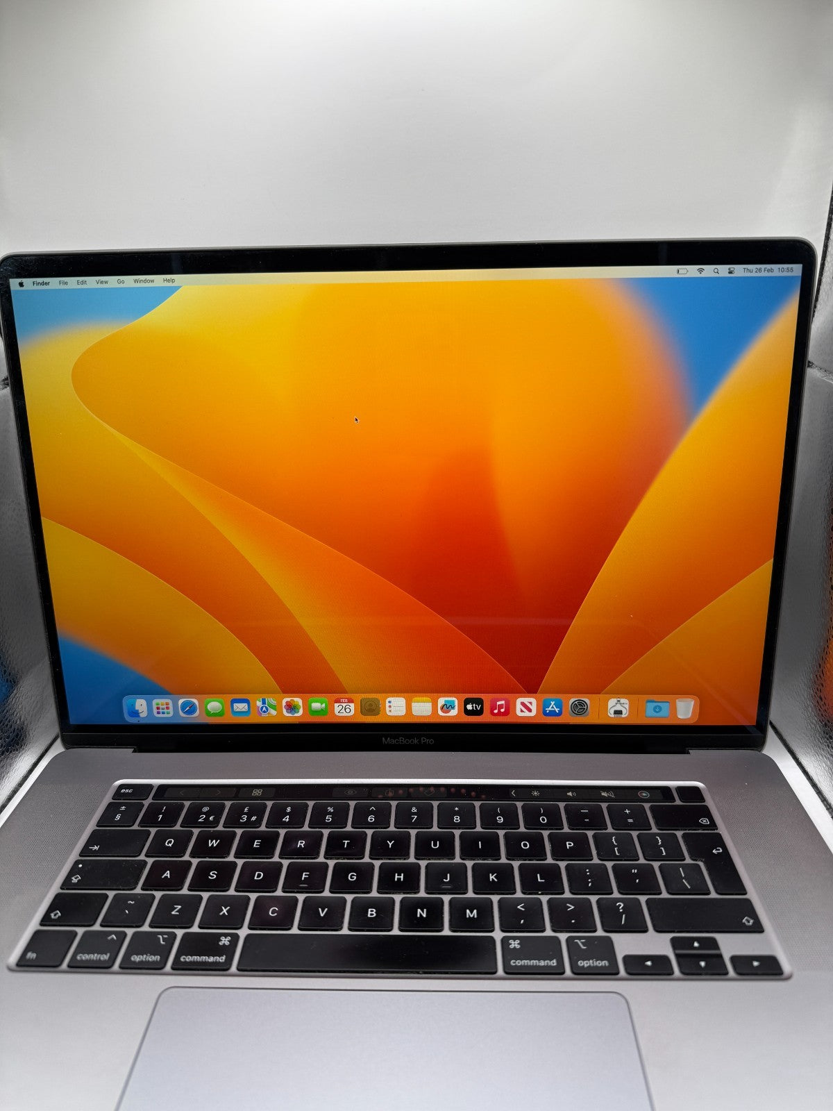 Apple MacBook Pro 16" 512GB SSD Intel Core i7 9th Gen 2.60 GHz 16GB
