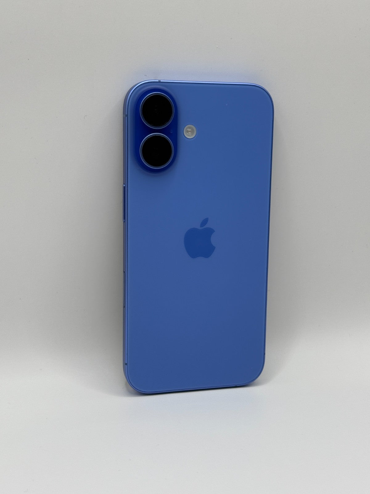 Apple Iphone 16 128GB 5G Ultramarine Unlocked Excellent Condition Warranty