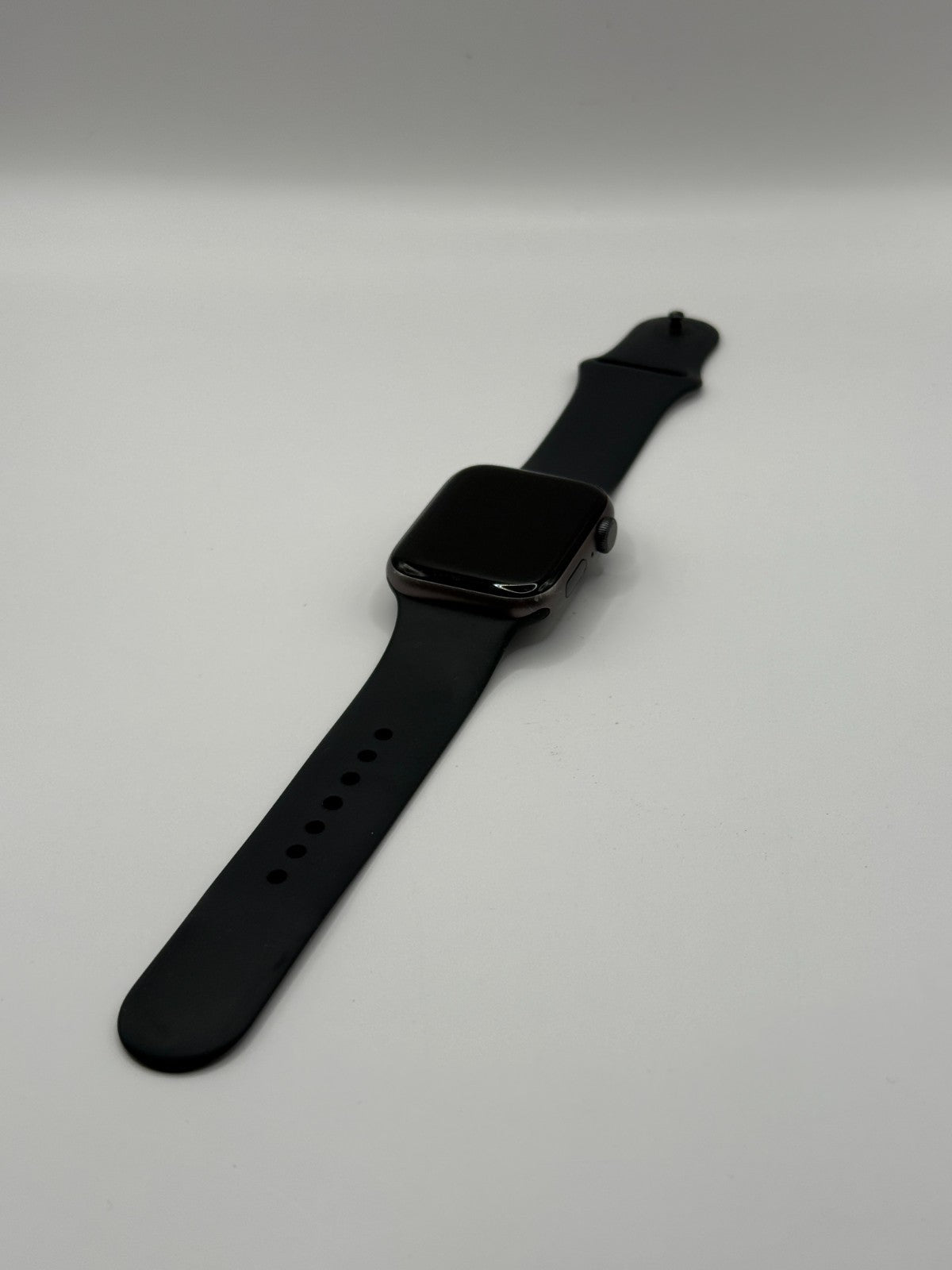 Apple Watch Series 5 44mm Wifi Space Grey Aluminium Case Black Sport Band