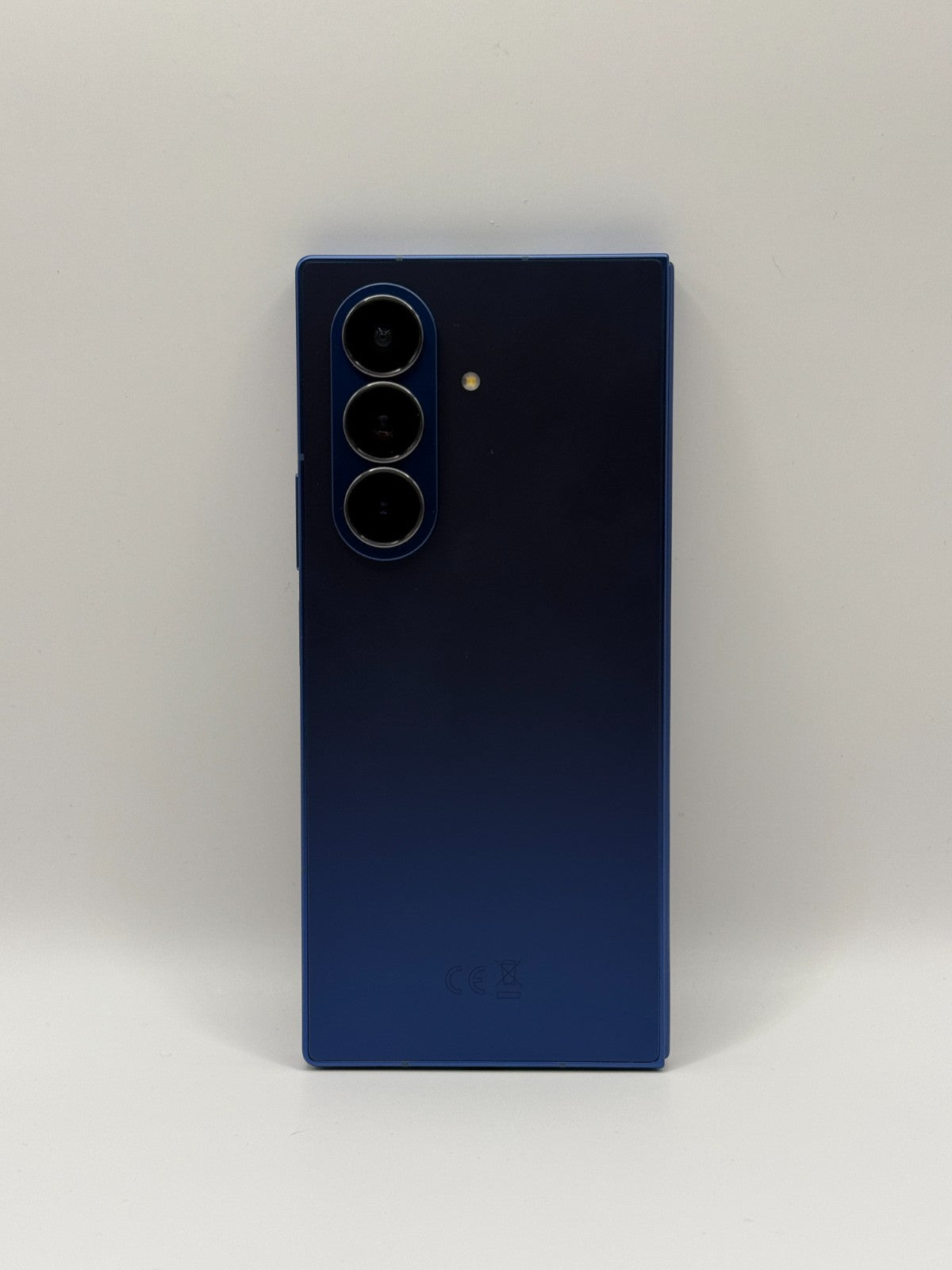 Samsung Galaxy Z Fold 7 5G AI 512GB Blue Brand New No Box Warranty Unlocked