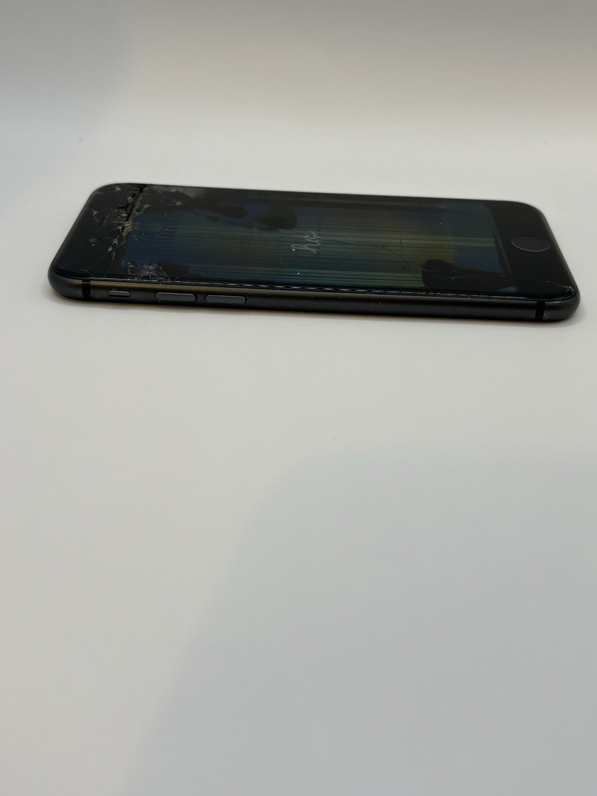 Apple iPhone 8 64GB Grey Faulty Cracked Front And Back