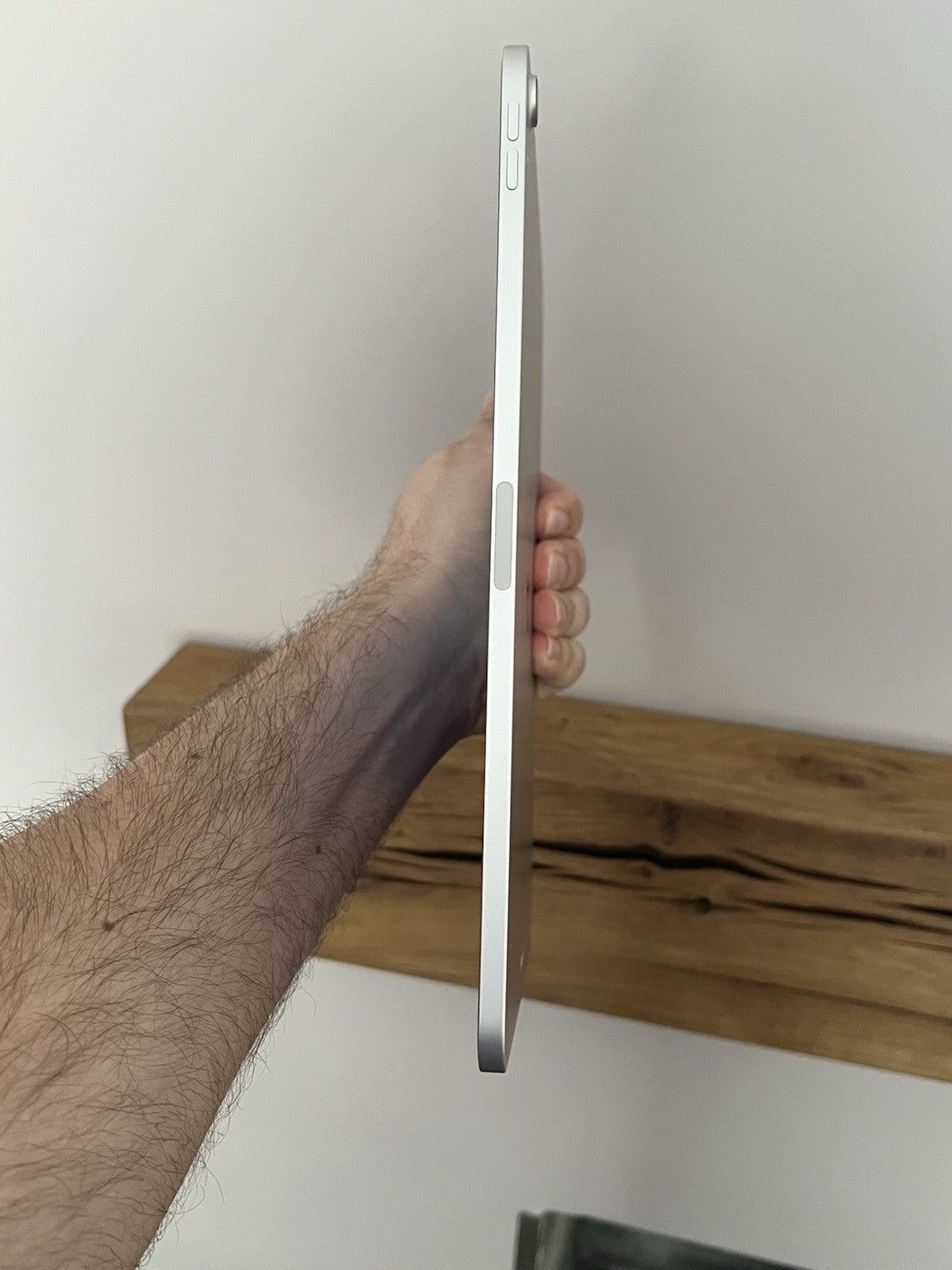 Apple iPad Air 5th Gen (PP124) M1 64GB WiFi Starlight Boxed Warranty