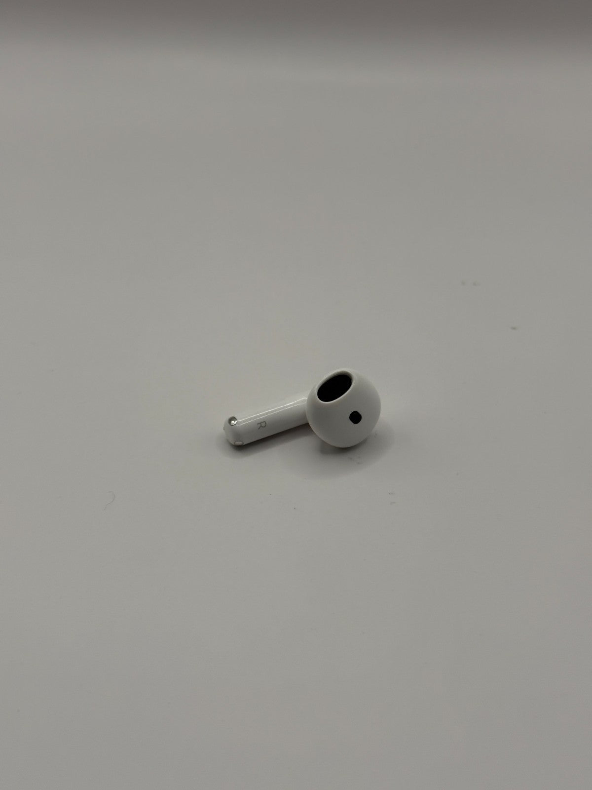 Apple AirPods 4th Generation In Ear Earphones 2024 Non ANC Right Earbud