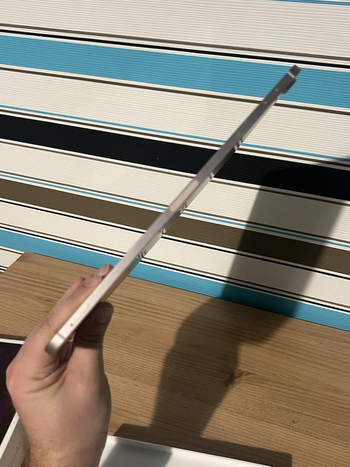 Apple iPad Air 5th Gen (PP108) M1 64GB WiFi & Cellular 5G Unlocked Starlight