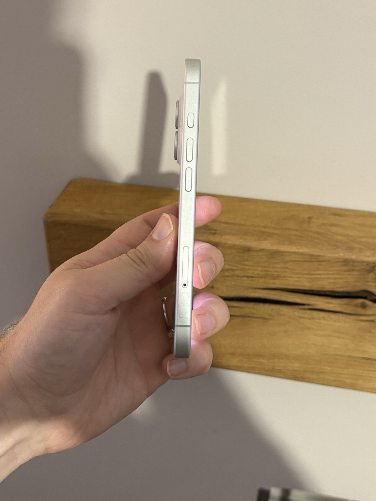 Apple iPhone 16 128GB 5G (0813679) White Unlocked Pristine Condition Warranty