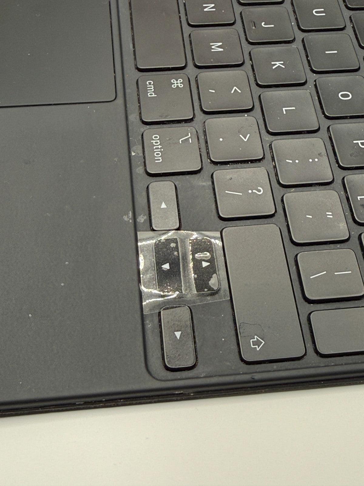 Apple Magic Keyboard for 12.9-inch iPad Pro 4th and 3rd Gen British faulty keys