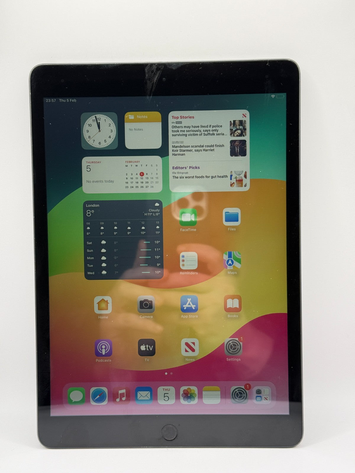 Apple Ipad 9th Generation 64GB Wi-Fi 10.2 Space Grey Very Good Condition