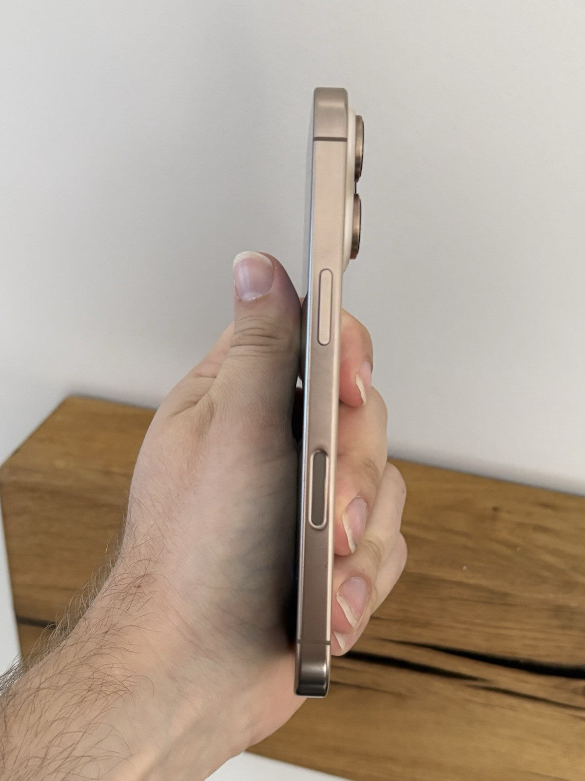 Apple iPhone 16 Pro 256GB 5G (1913586) Unlocked Desert Titanium Boxed