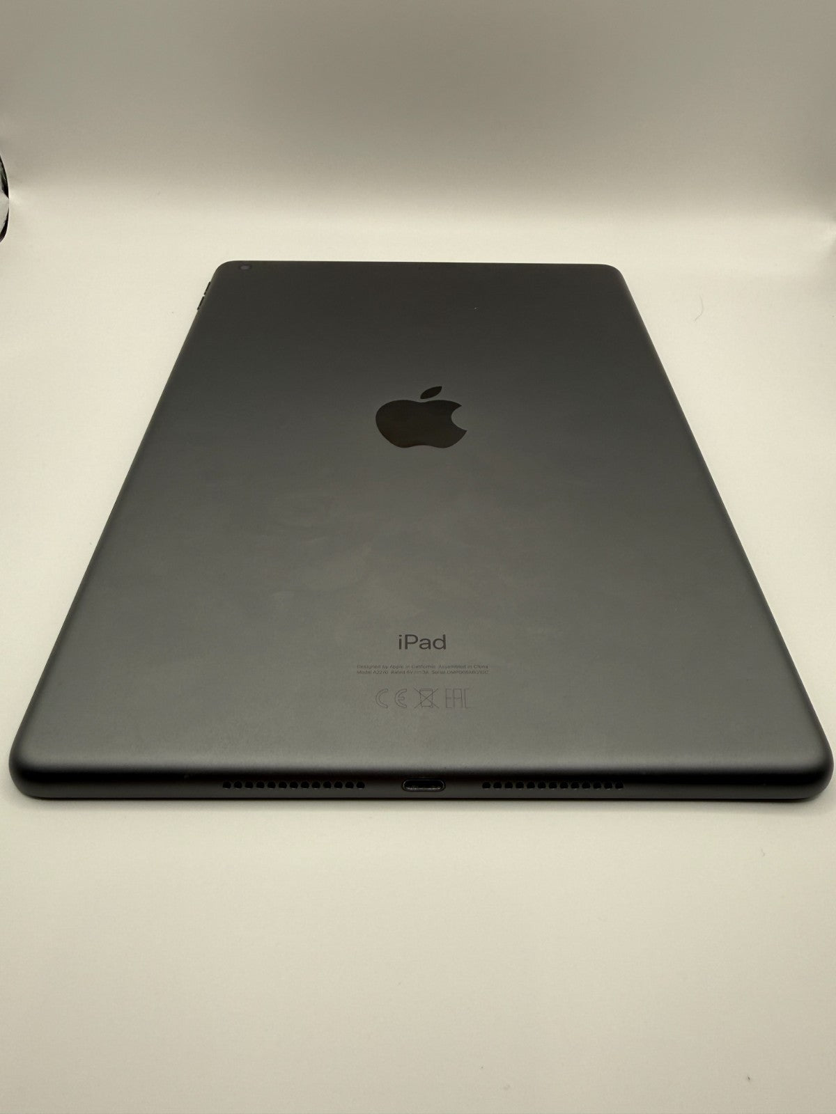 Apple iPad 8th Gen 2020 10.2" 32GB WiFi Unlocked Space Gray Boxed Warranty