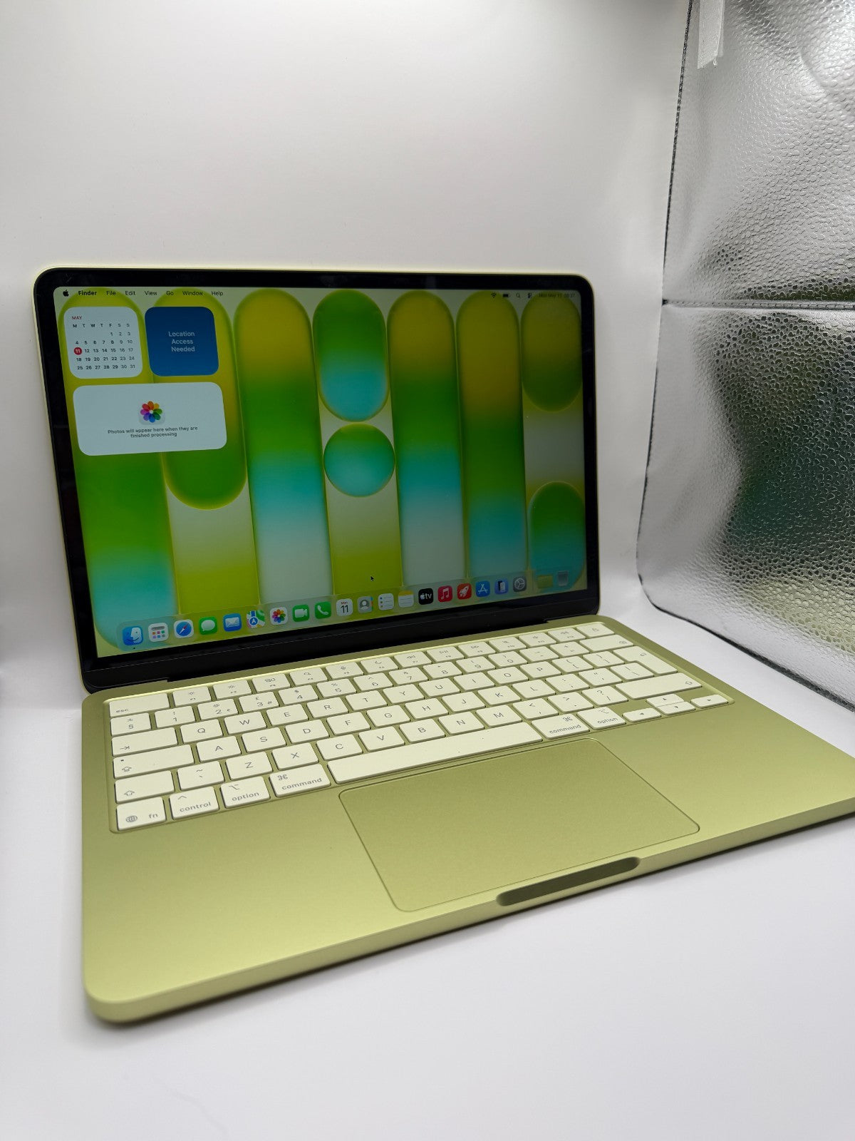 Apple Macbook Neo 256GB 13-inch Laptop Citrus A18 Pro chip 2026 Excellent
