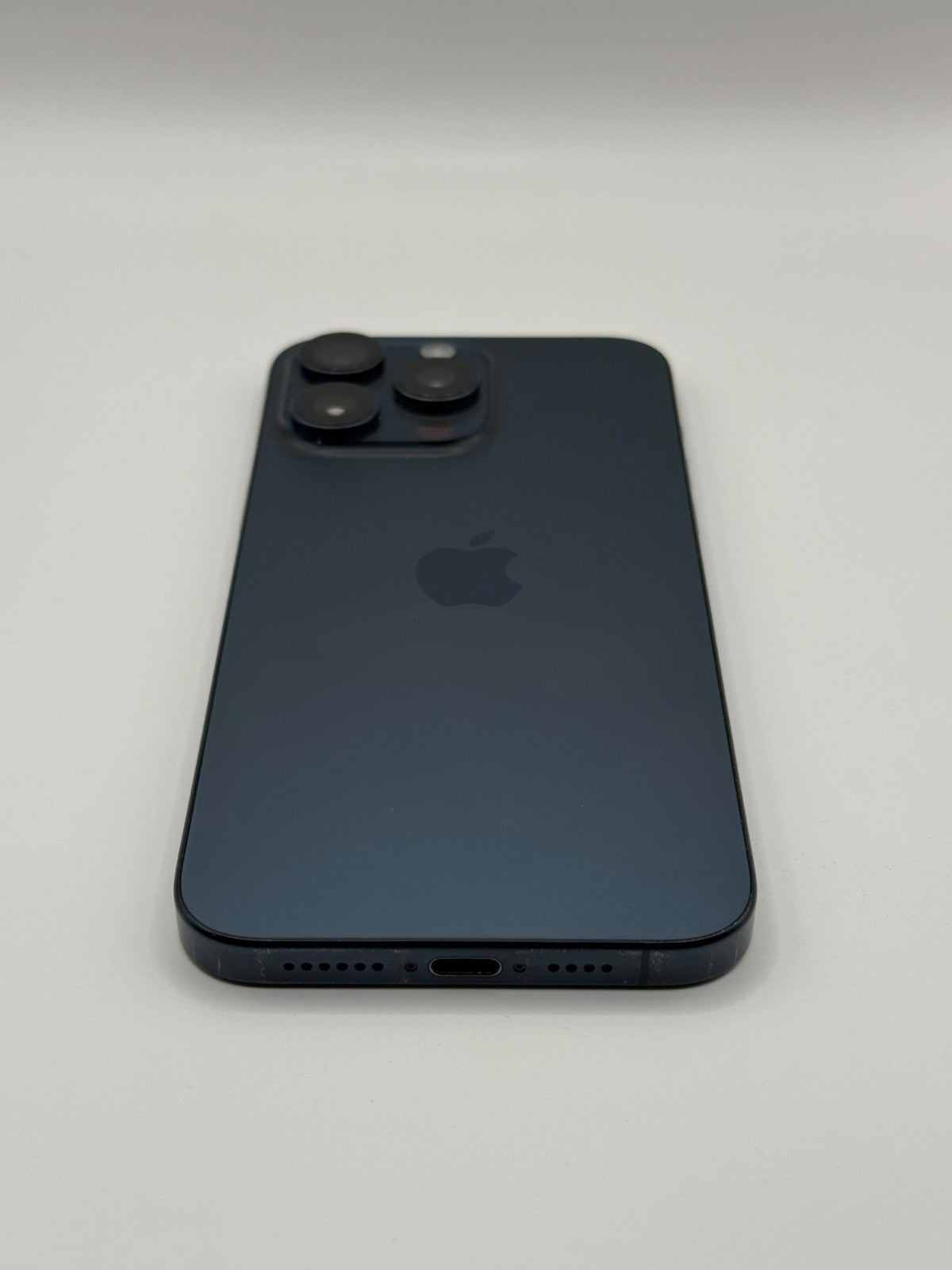 Apple Iphone 15 Pro Max Blue Titanium 256GB Very Good Condition Unlocked