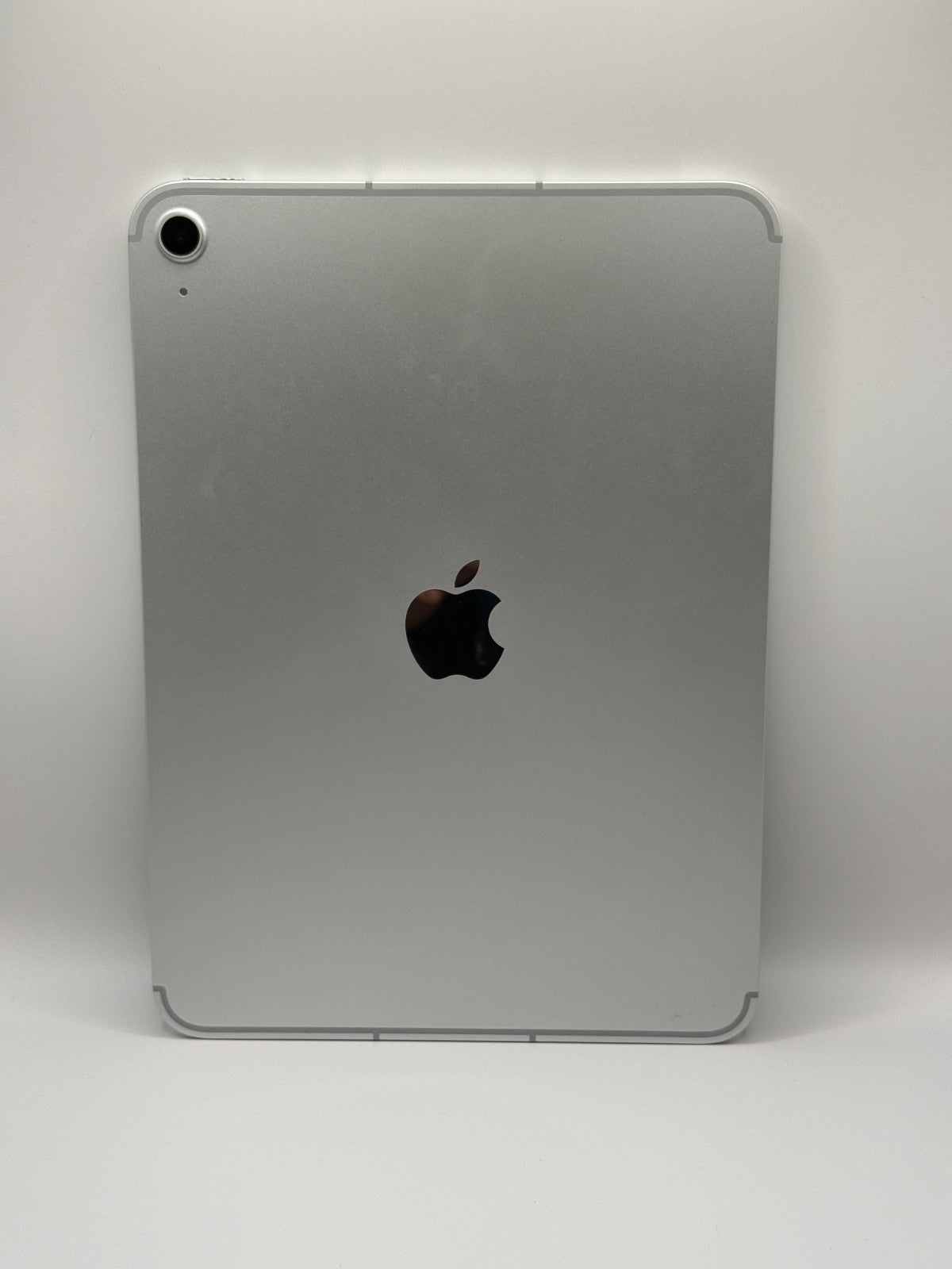 Apple Ipad 11th Generation A16 128GB Wifi and 5G Esim Silver Warranty Excellent