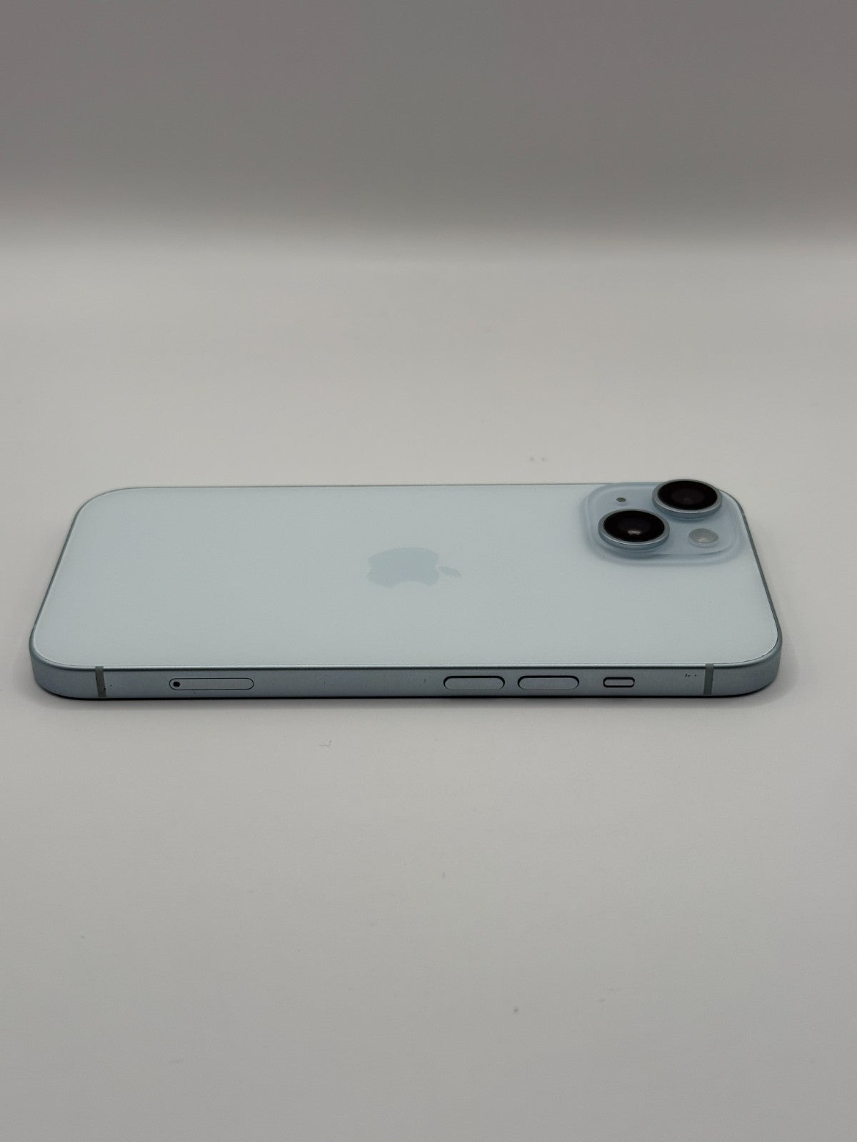 Apple Iphone 15 Blue 128GB 5G Unlocked Very Good Condition Warranty