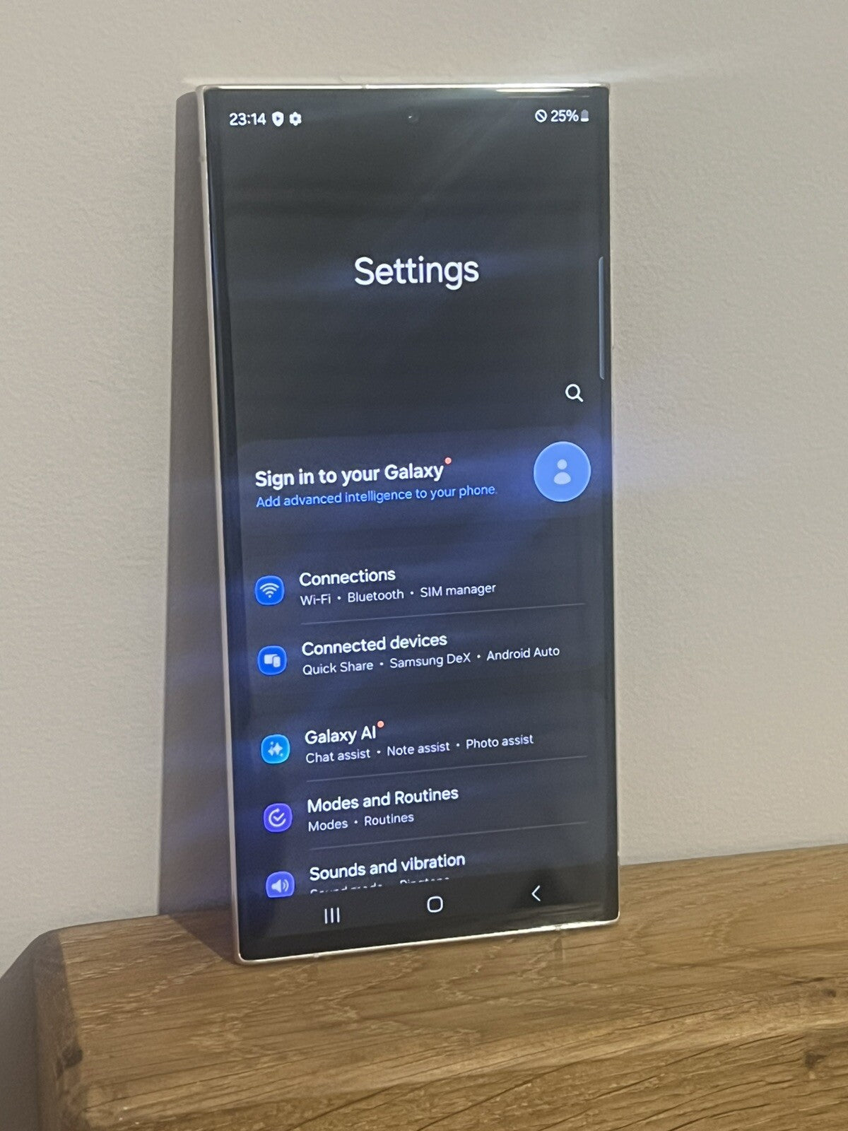 Samsung Galaxy S23 Ultra (0612584) SM-S918B/DS - 256GB - Cream (Unlocked)