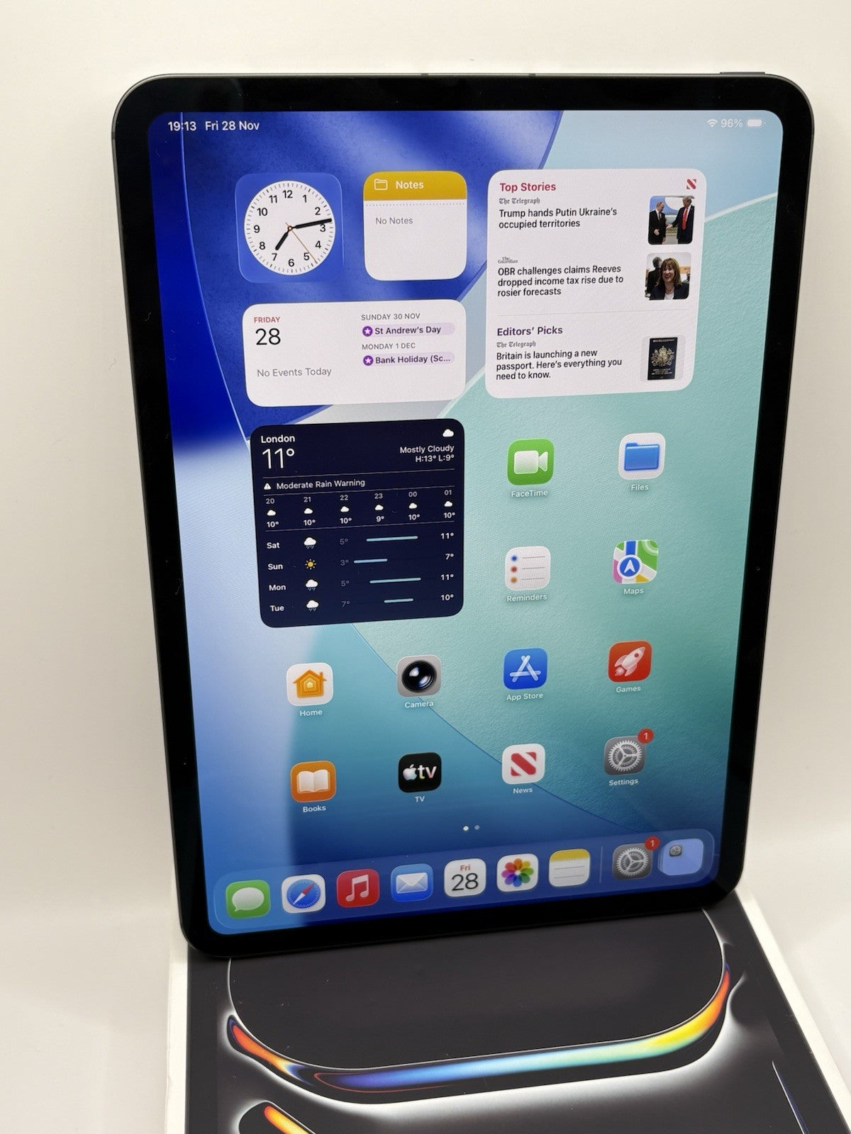 iPad Pro 11" M5 256Gb WiFi & 5G Unlocked Space Black Warranty Boxed