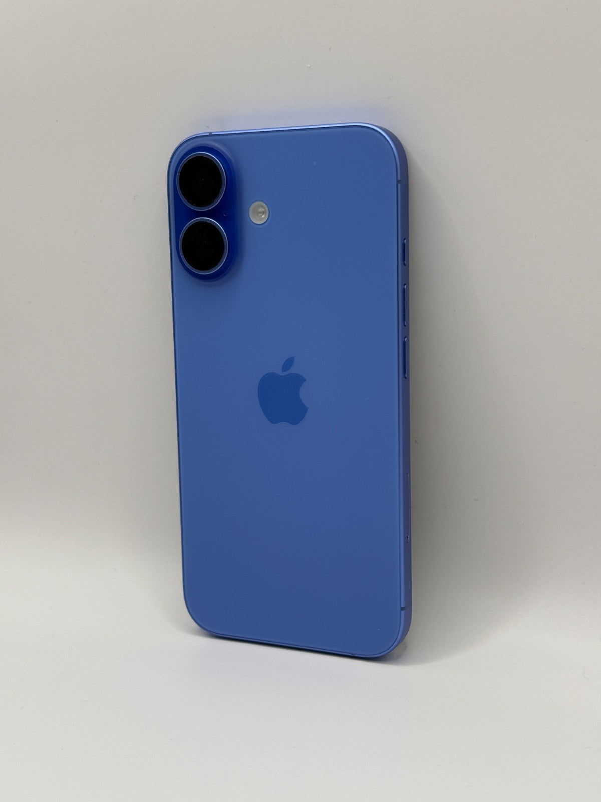 Apple Iphone 16 128GB 5G Ultramarine Unlocked Excellent Condition Warranty