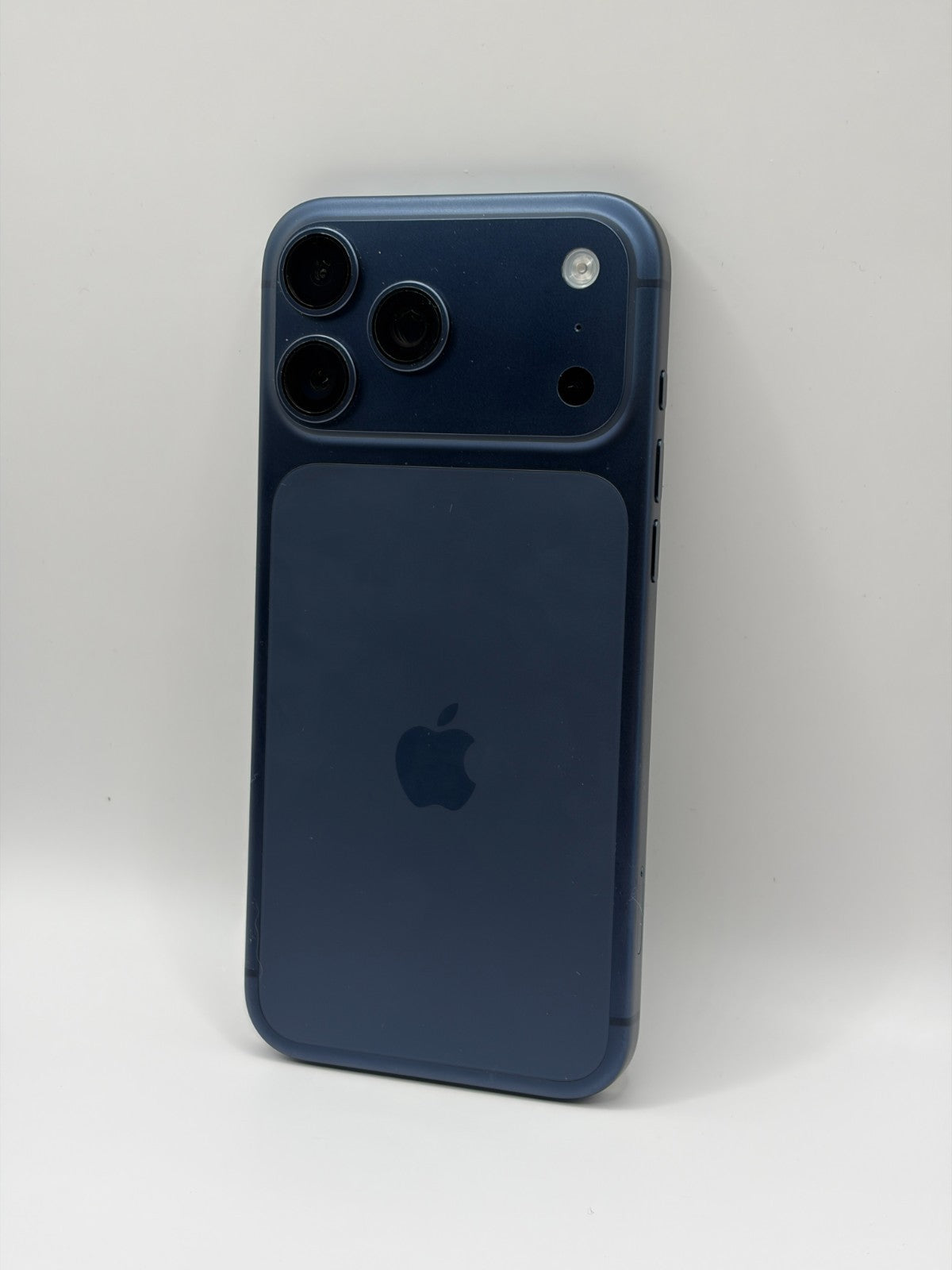 Apple Iphone 17 Pro Max 256GB Deep Blue 5G Warranty Unlocked Excellent Condition