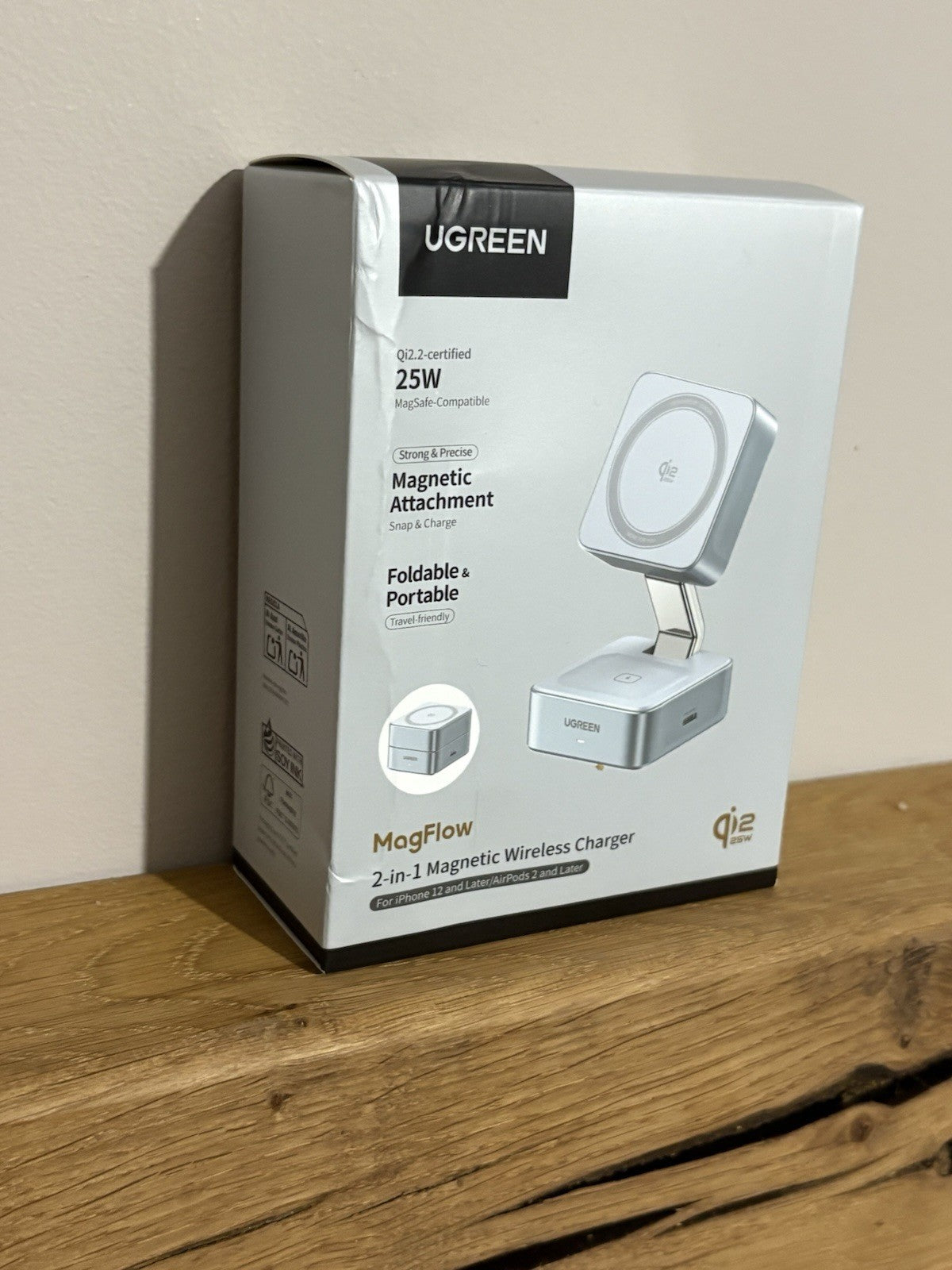 UGREEN 25W MagFlow MagSafe Charger Qi2 Certified 2-in-1 Wireless Charger