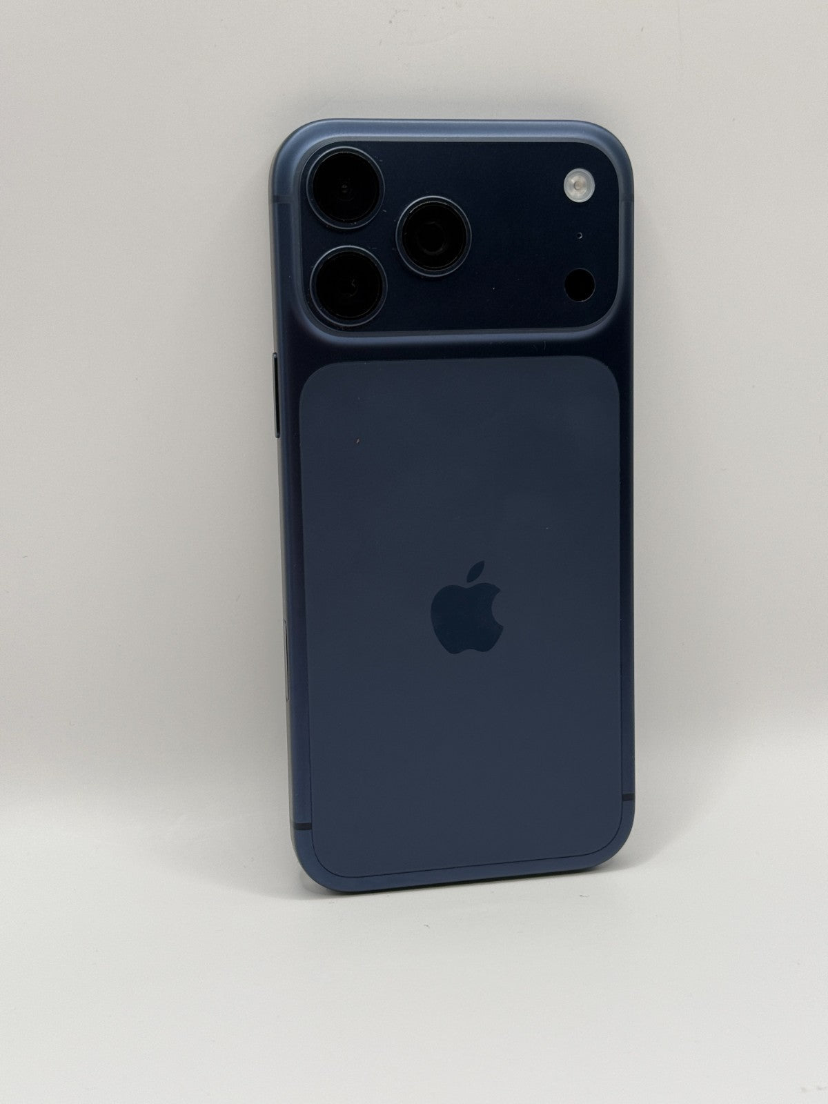 Apple Iphone 17 Pro Max 512GB Deep Blue 5G Warranty Unlocked Excellent Condition