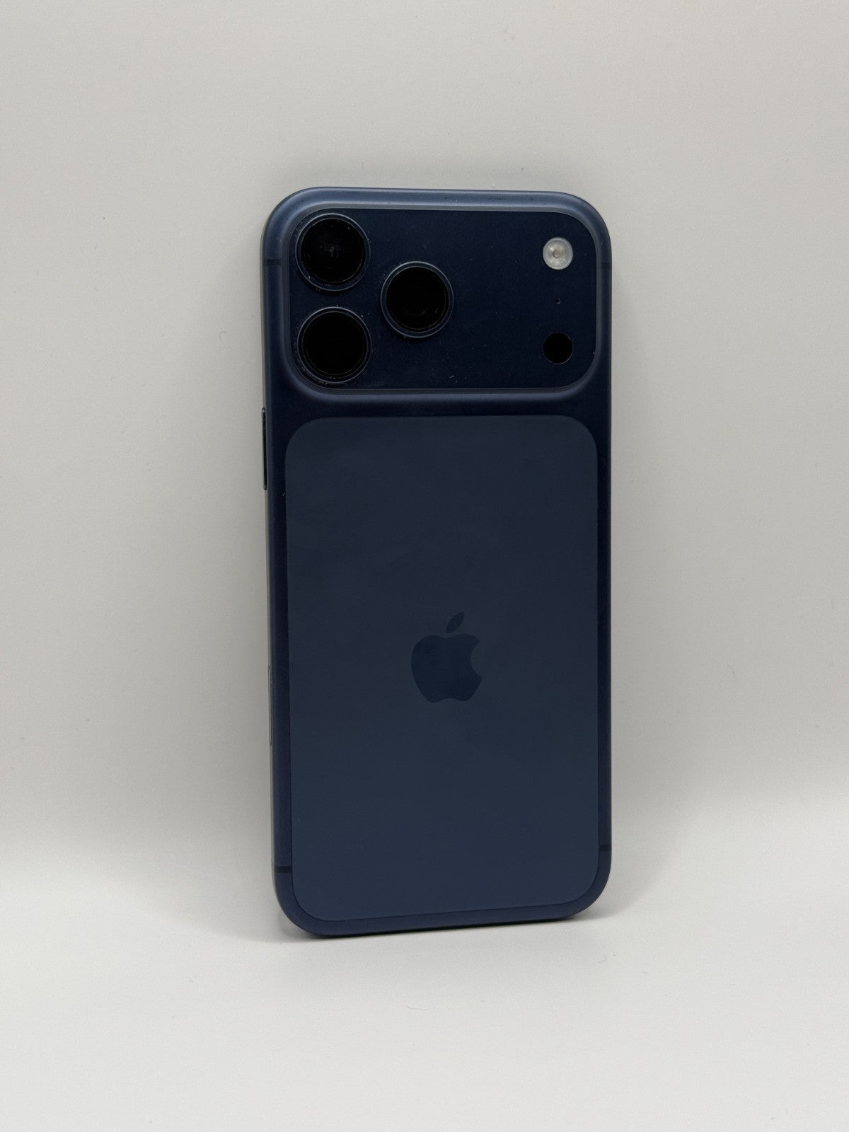 Apple Iphone 17 Pro Max 256GB Deep Blue 5G Warranty Unlocked Very Good Condition