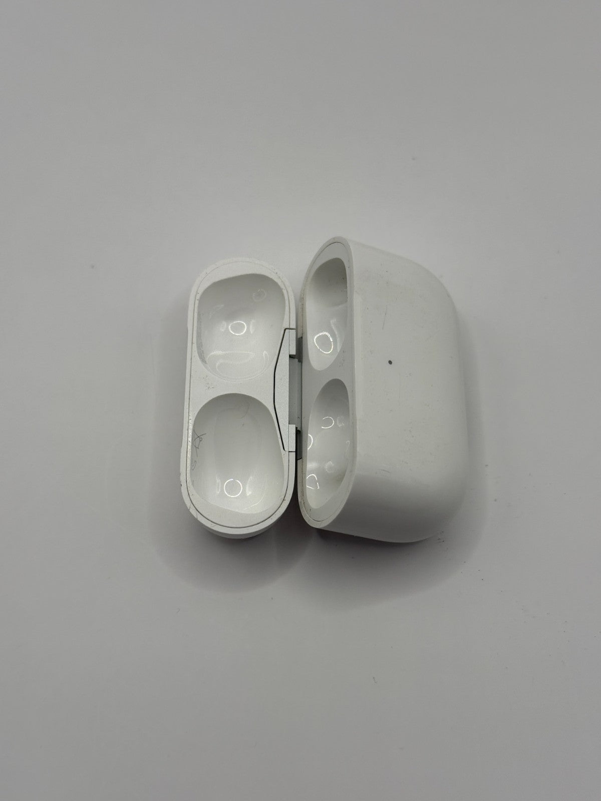 Apple Airpods Pro 1st Generation Charging Case Only White Very Good Condition