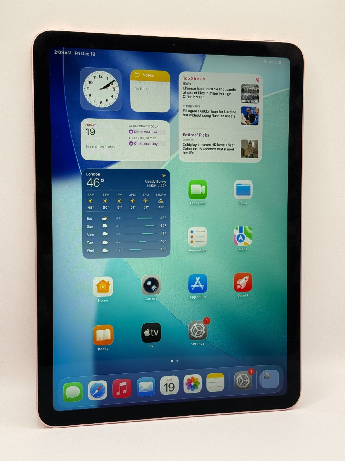Apple Ipad Air 4th Generation Rose Gold 64GB WiFi Unlocked Very Good Condition