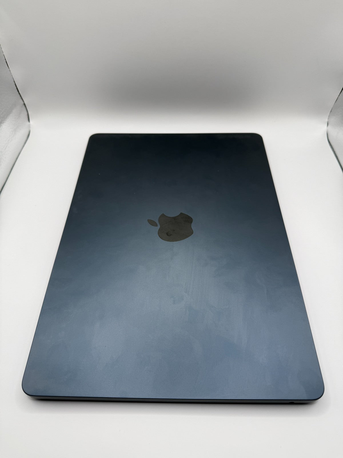 Apple MacBook Air 13.6" 256GB SSD Apple M2 8GB RAM Midnight Excellent Boxed