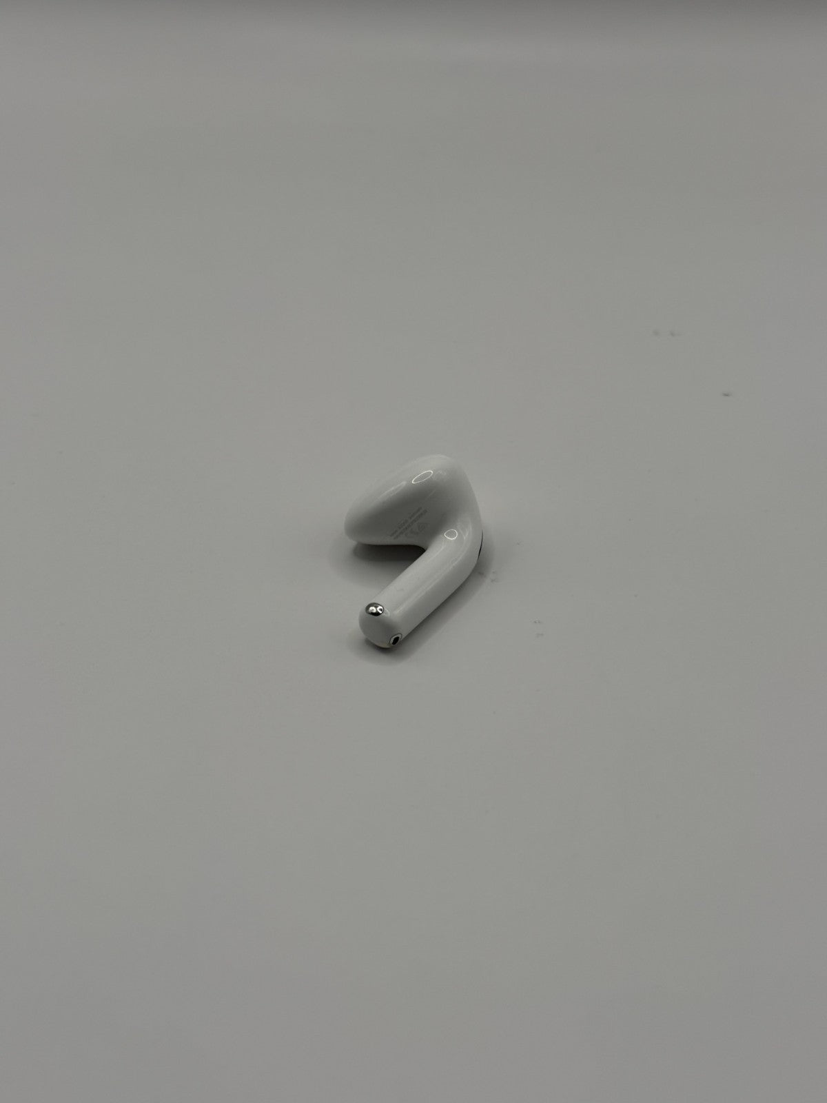 Apple AirPods 4th Generation In Ear Earphones 2024 Non ANC Right Earbud