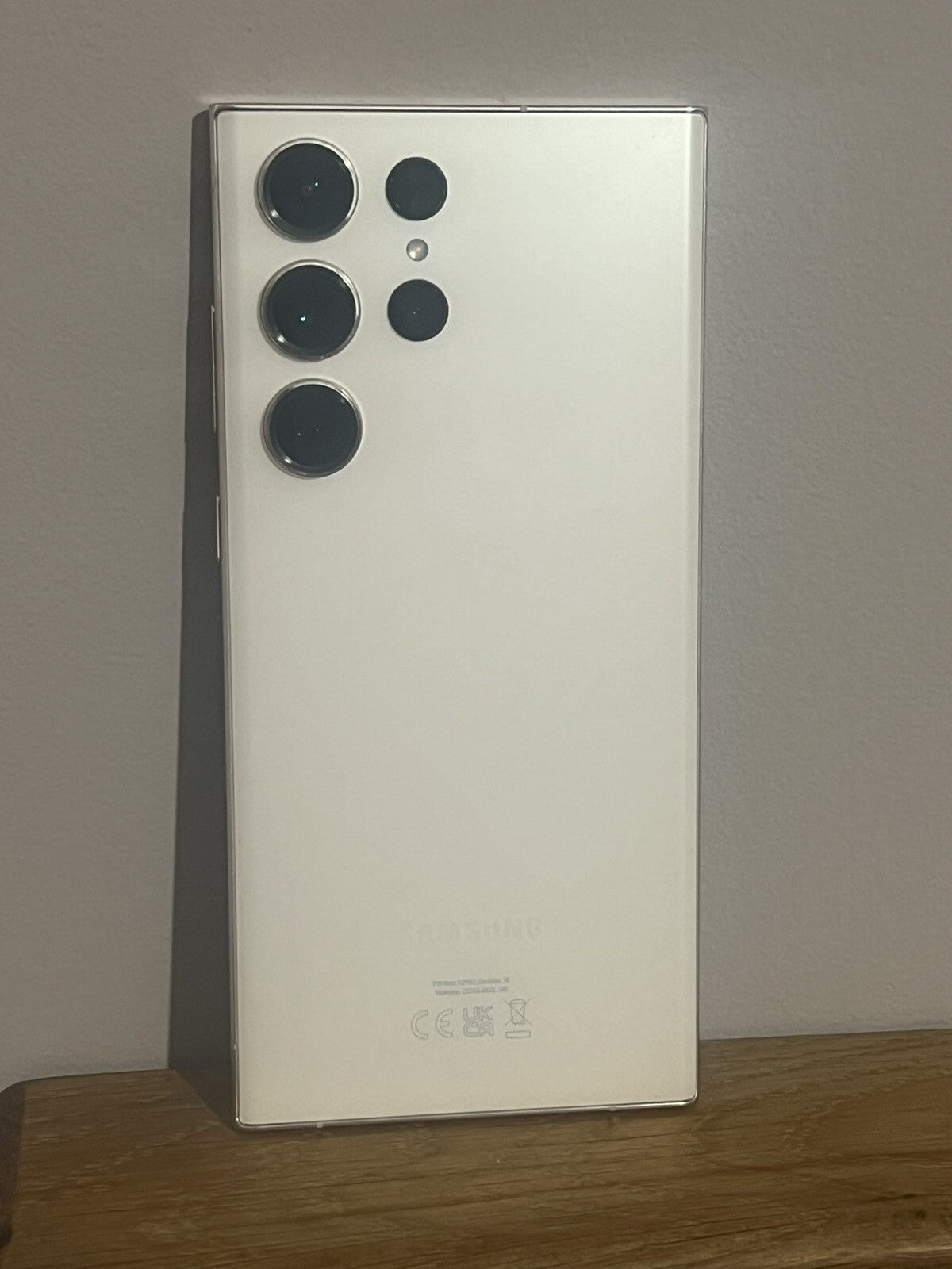 Samsung Galaxy S23 Ultra (0612584) SM-S918B/DS - 256GB - Cream (Unlocked)