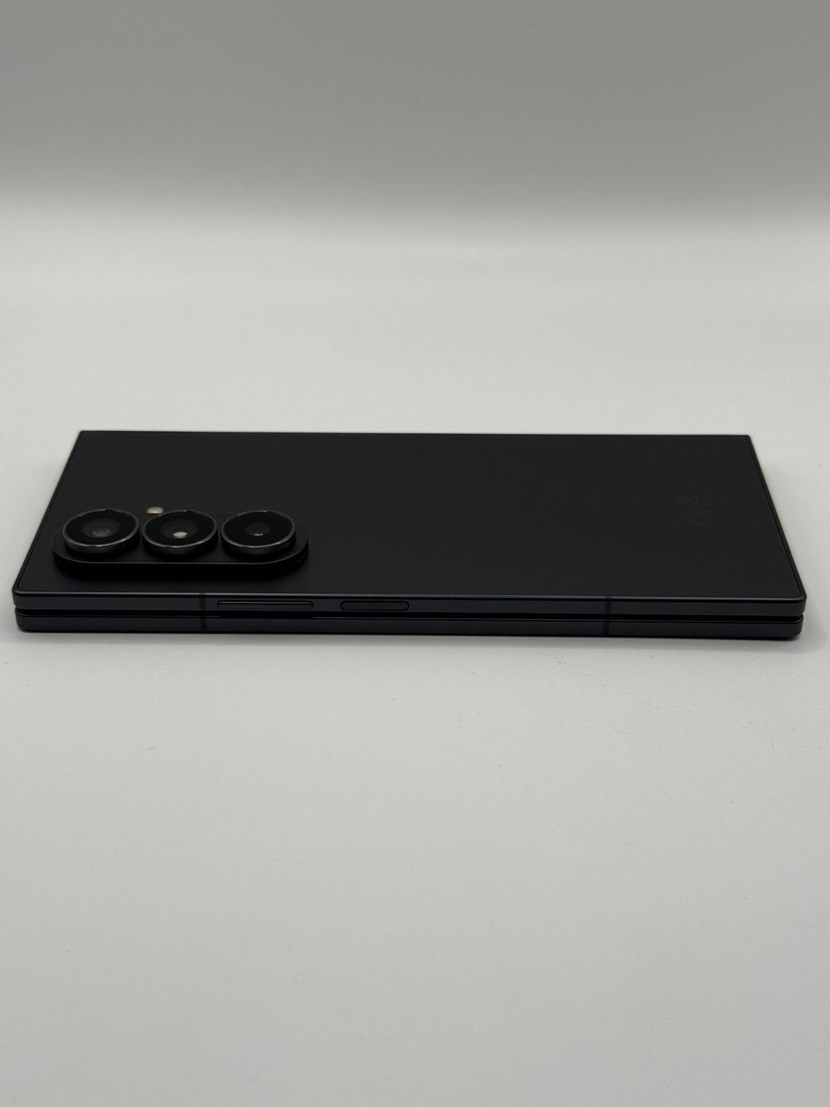 Samsung Galaxy Z Fold 7 256GB Jet Black Excellent Condition Warranty Unlocked