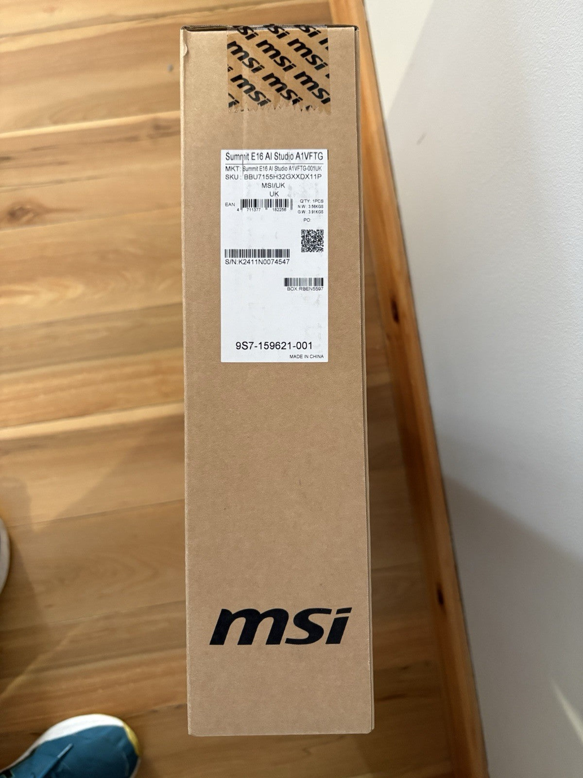 MSI Summit E16 AI laptop Intel Ultra 7, RTX4060 32GB RAM 2TB SSD Brand New
