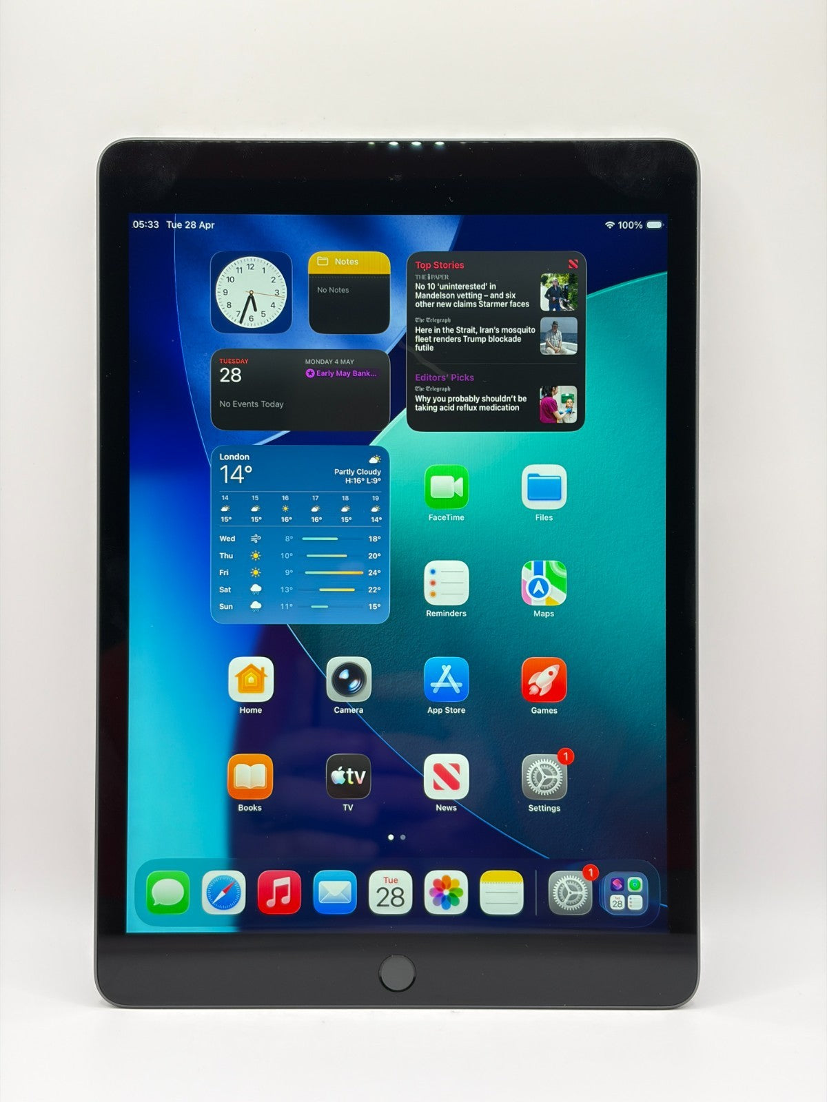 Apple Ipad 9th Generation 64GB Wi-Fi 10.2in Grey Very Good Condition Boxed
