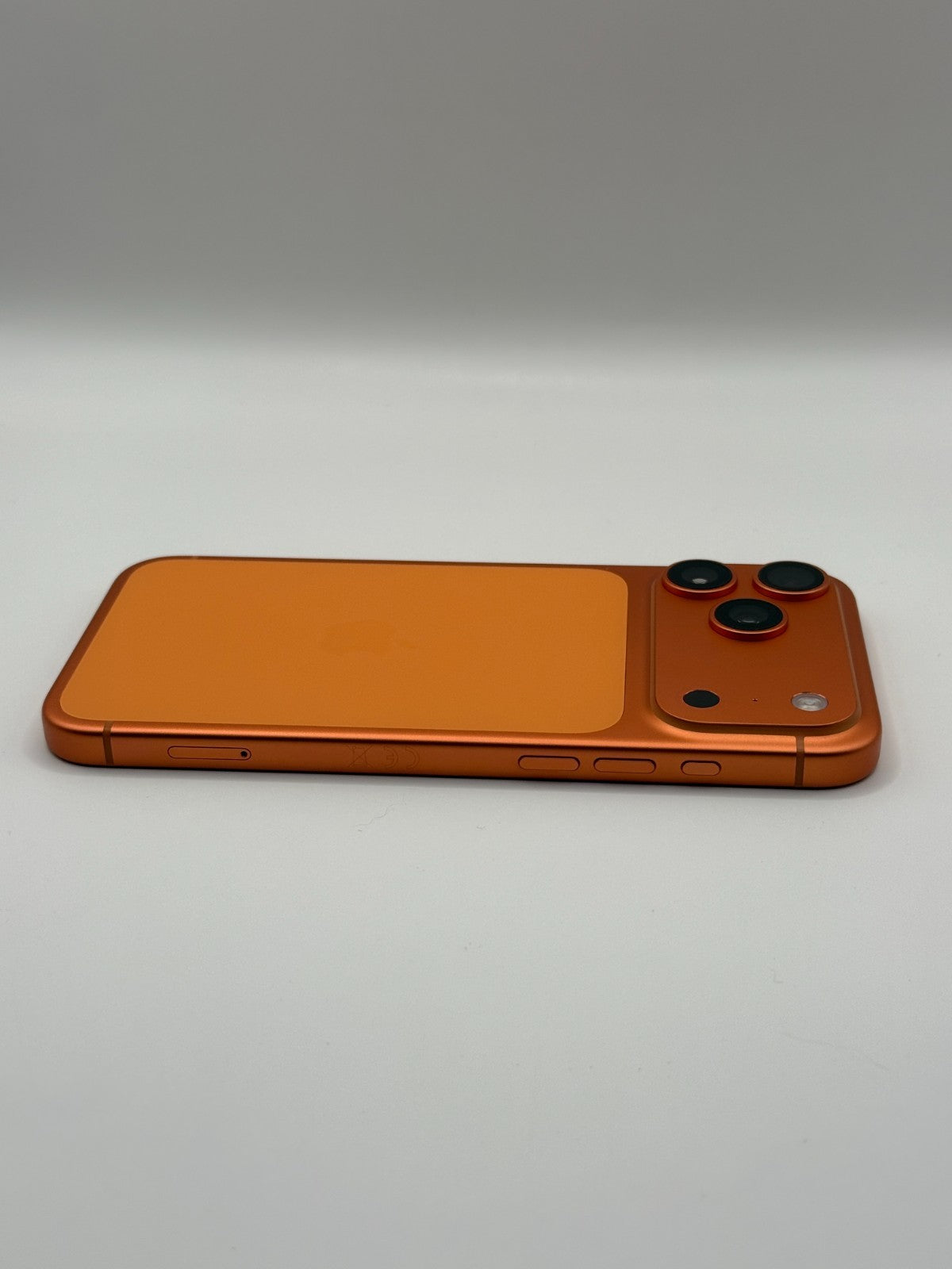 Apple Iphone 17 Pro Max 256GB Cosmic Orange 5G Excellent Warranty Unlocked