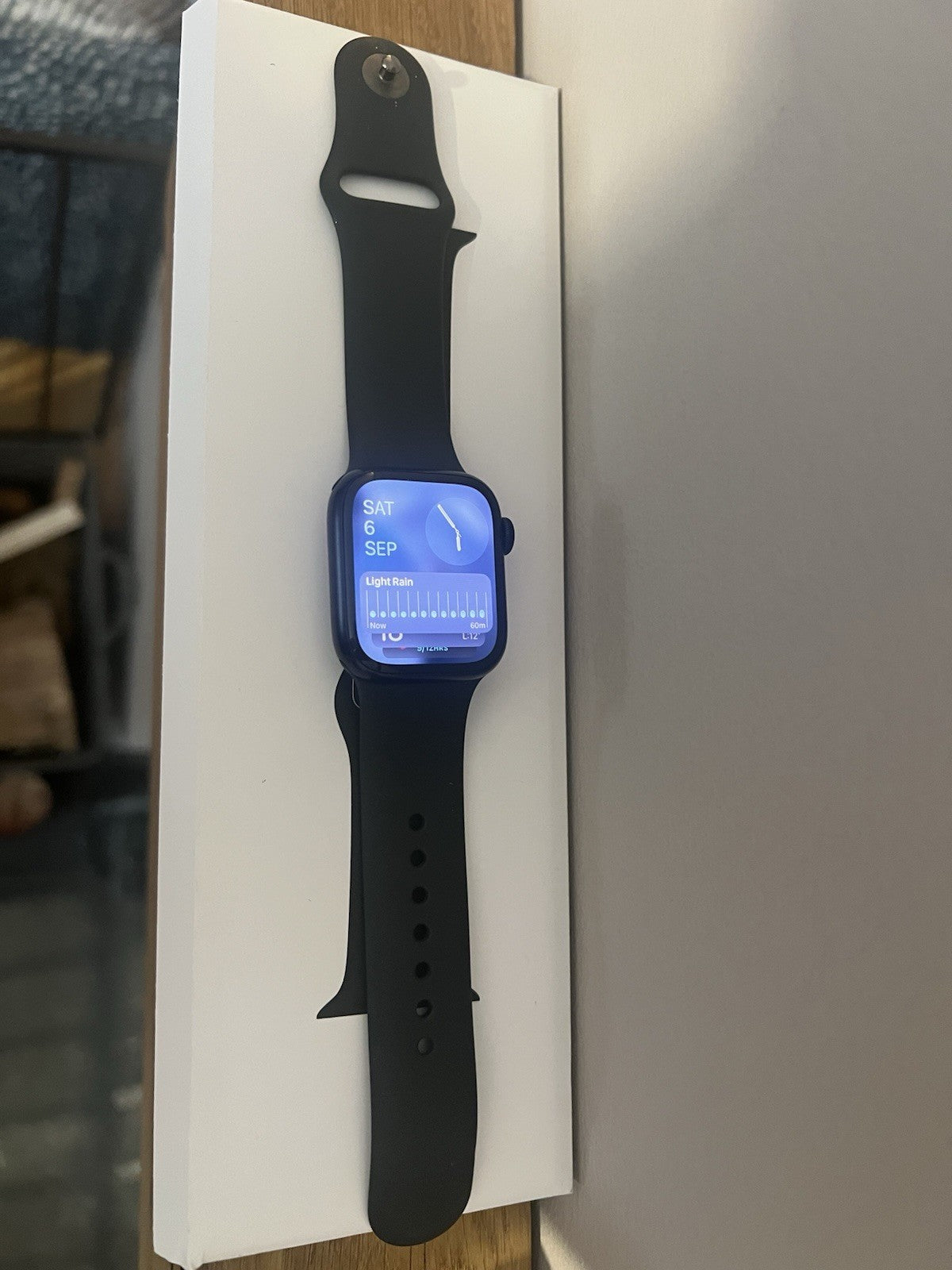 Apple Watch Series 9 41mm (V23) Aluminum Case with Sport Band Midnight S/M GPS