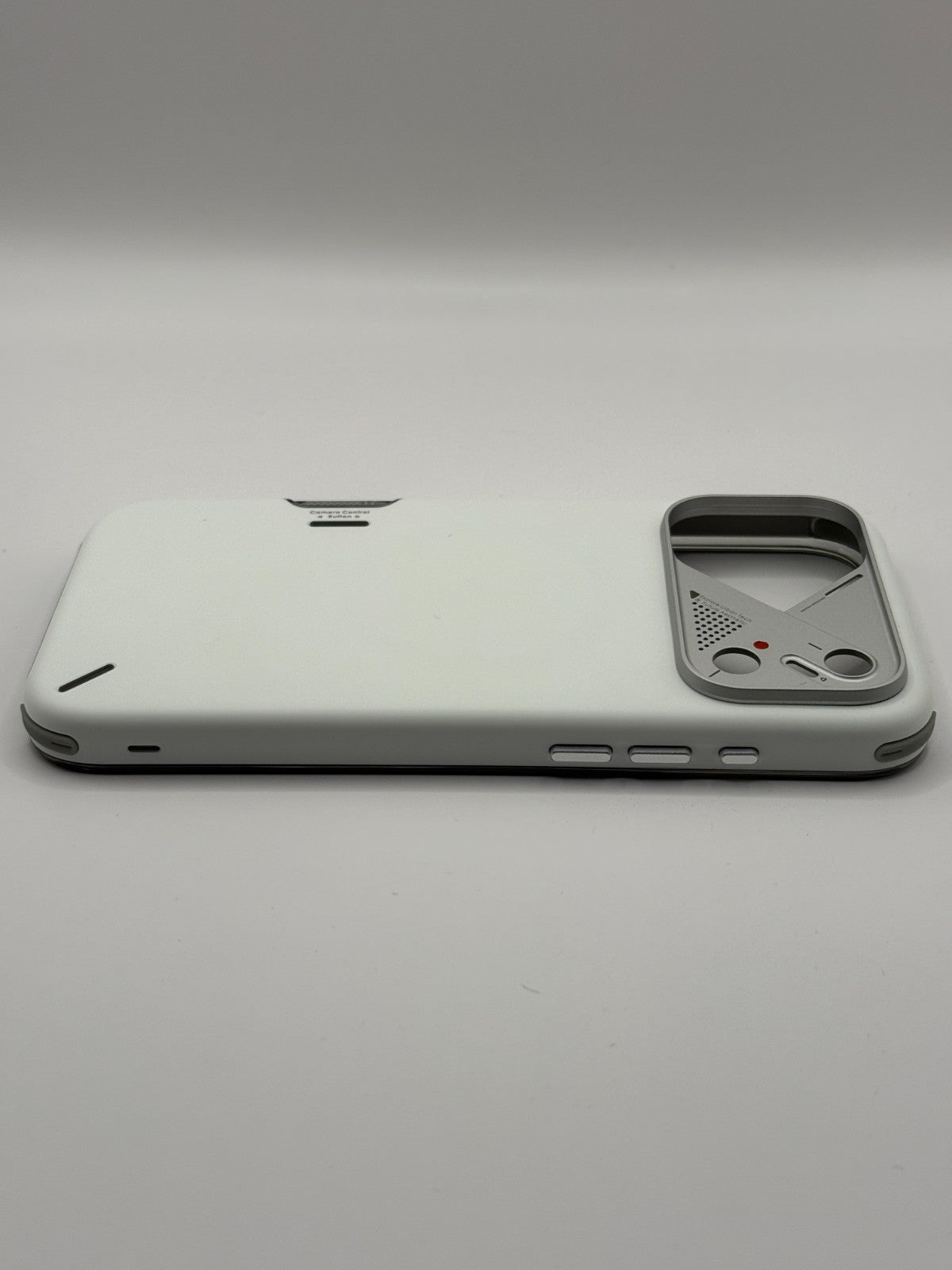 Aulumu A17 Shockproof Case For Iphone 17 Pro Max White MagSafe Opened Never Used